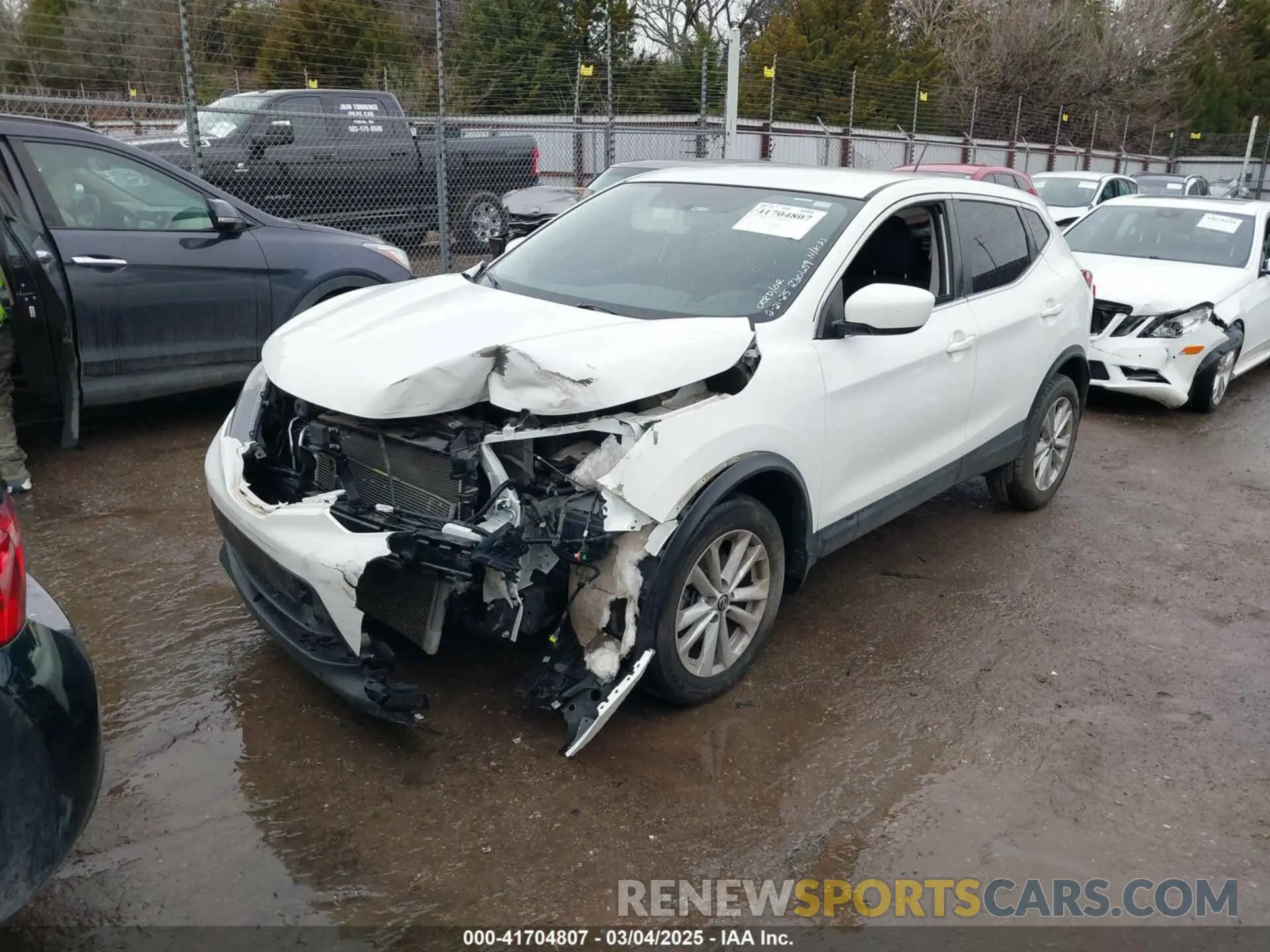 2 Photograph of a damaged car JN1BJ1CP2KW231473 NISSAN ROGUE SPORT 2019