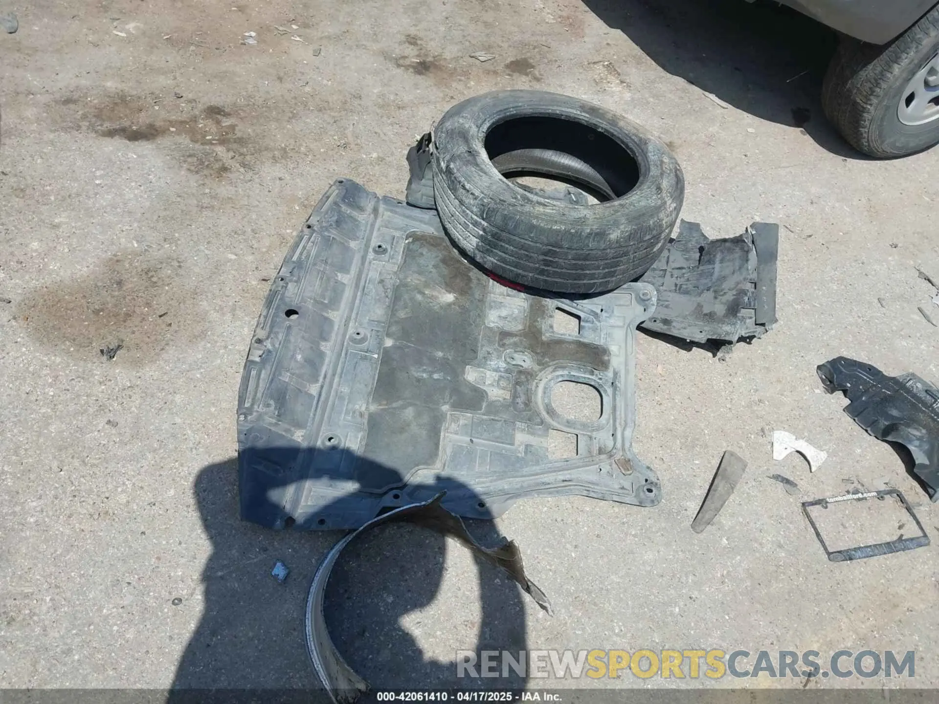 12 Photograph of a damaged car JN1BJ1CP3KW210633 NISSAN ROGUE SPORT 2019