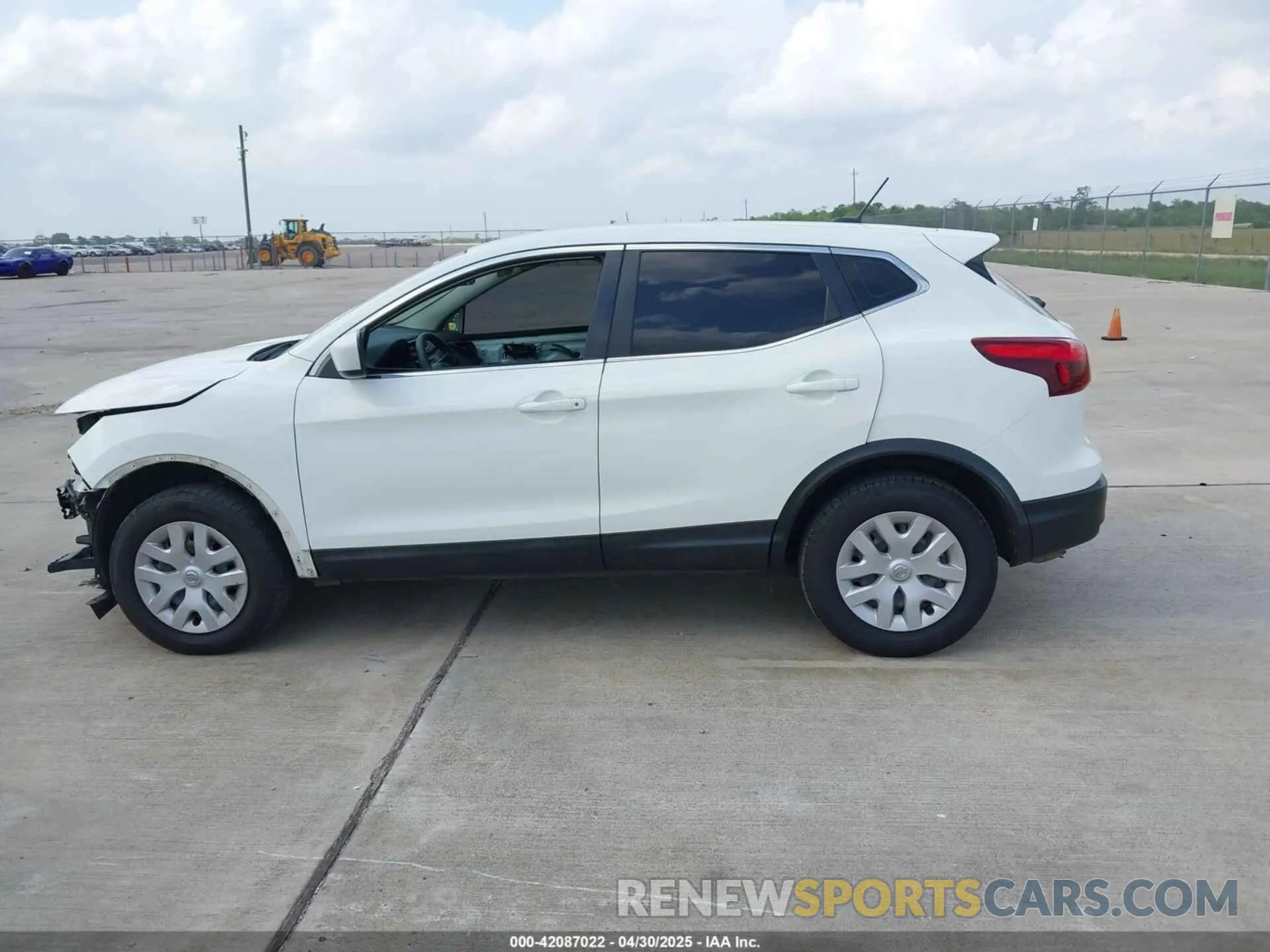 14 Photograph of a damaged car JN1BJ1CP4KW239090 NISSAN ROGUE SPORT 2019