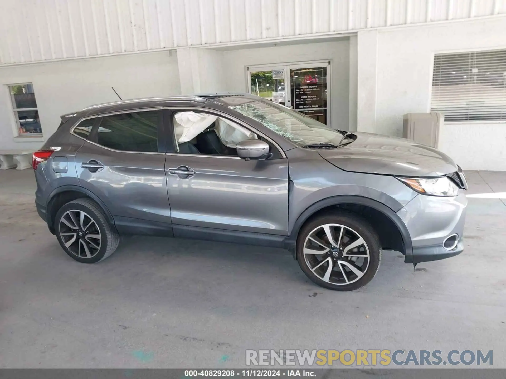 12 Photograph of a damaged car JN1BJ1CP4KW521665 NISSAN ROGUE SPORT 2019