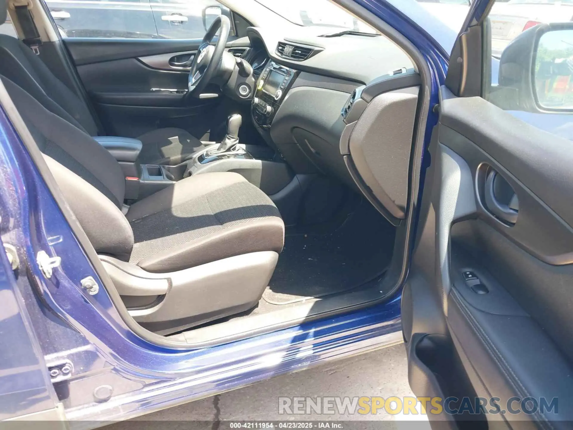 5 Photograph of a damaged car JN1BJ1CP5KW239325 NISSAN ROGUE SPORT 2019