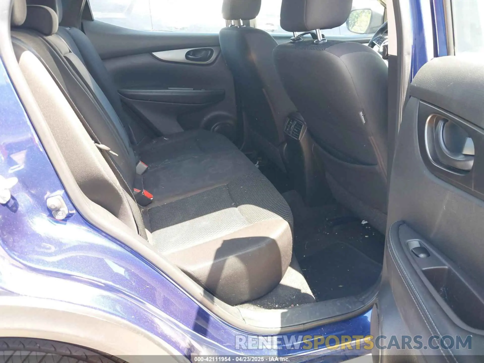 8 Photograph of a damaged car JN1BJ1CP5KW239325 NISSAN ROGUE SPORT 2019