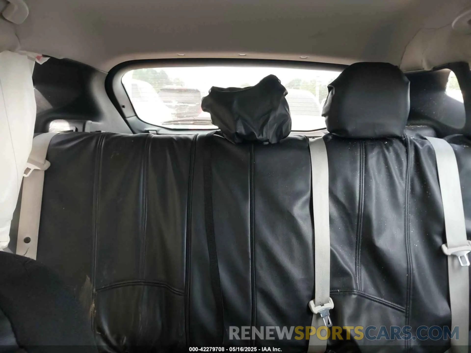 8 Photograph of a damaged car JN1BJ1CP5KW528298 NISSAN ROGUE SPORT 2019