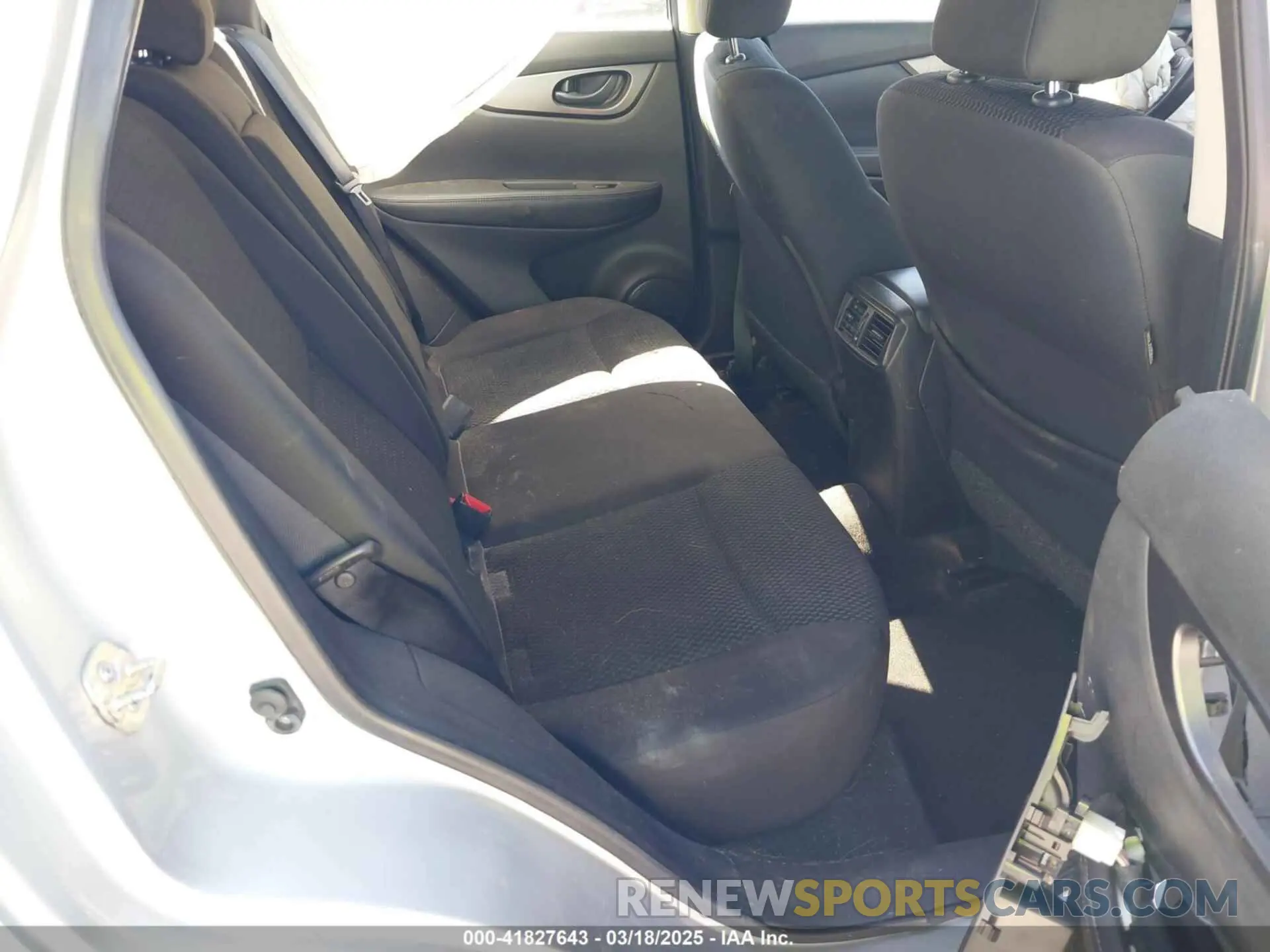 8 Фотография поврежденного автомобиля JN1BJ1CP6KW525927 NISSAN ROGUE SPORT 2019