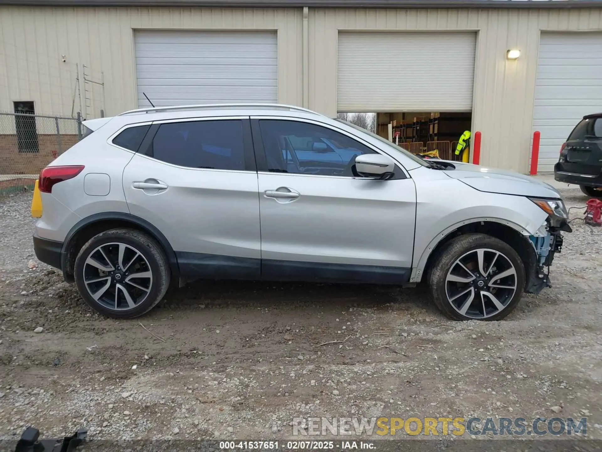 14 Photograph of a damaged car JN1BJ1CP6KW526950 NISSAN ROGUE SPORT 2019