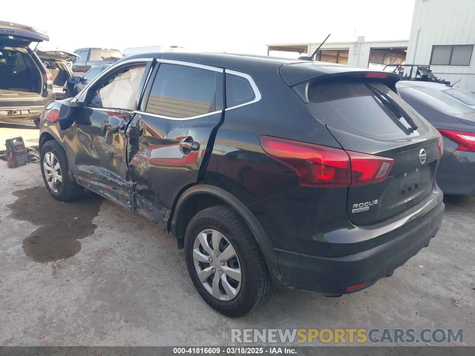 3 Photograph of a damaged car JN1BJ1CP8KW528909 NISSAN ROGUE SPORT 2019