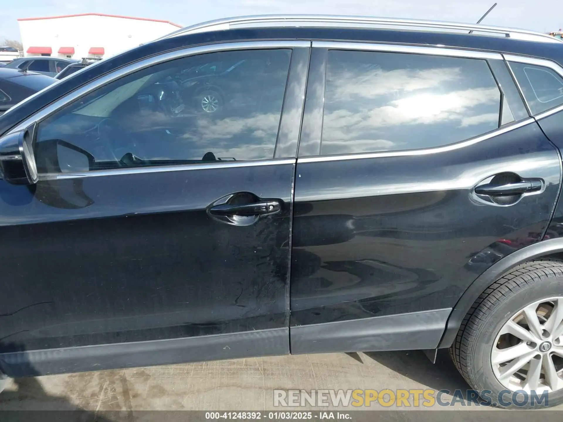 15 Photograph of a damaged car JN1BJ1CP8KW530269 NISSAN ROGUE SPORT 2019