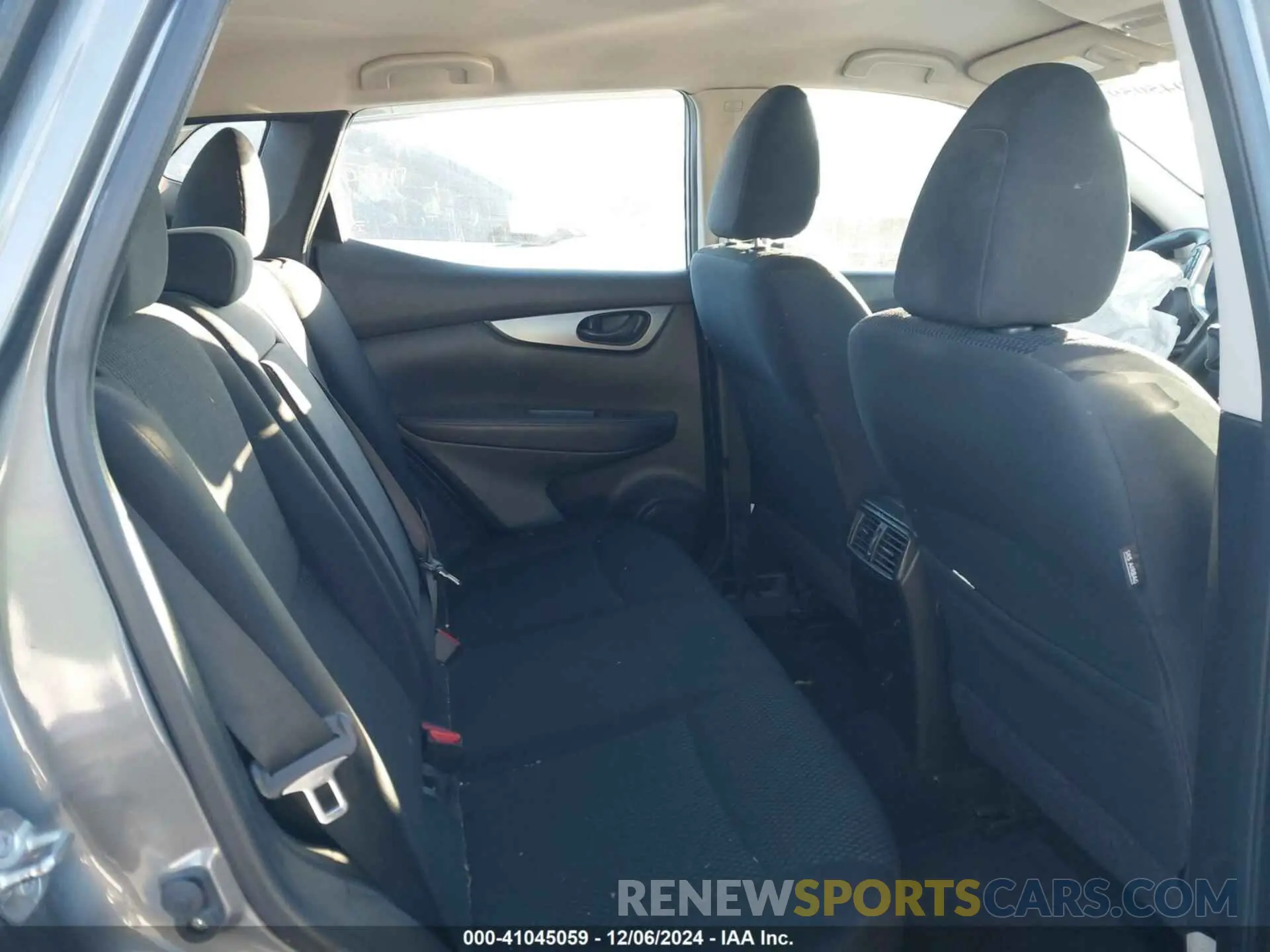 8 Photograph of a damaged car JN1BJ1CP9KW231017 NISSAN ROGUE SPORT 2019