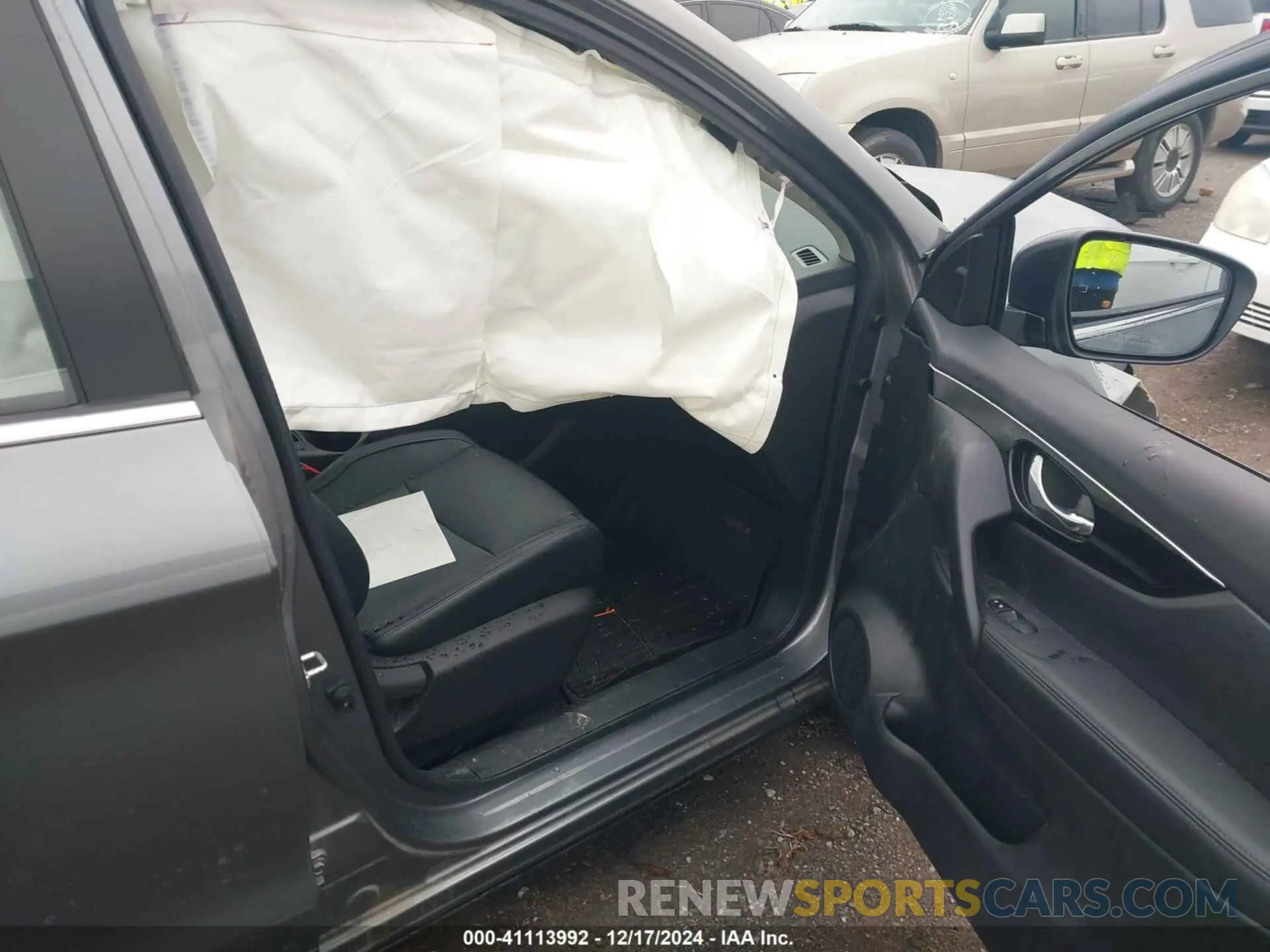 5 Photograph of a damaged car JN1BJ1CP9KW236931 NISSAN ROGUE SPORT 2019