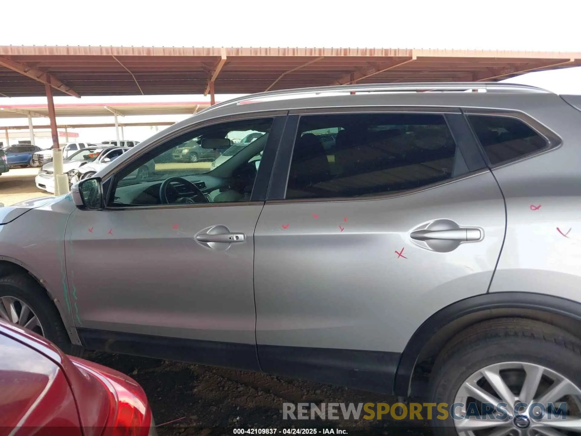 15 Photograph of a damaged car JN1BJ1CP9KW526974 NISSAN ROGUE SPORT 2019