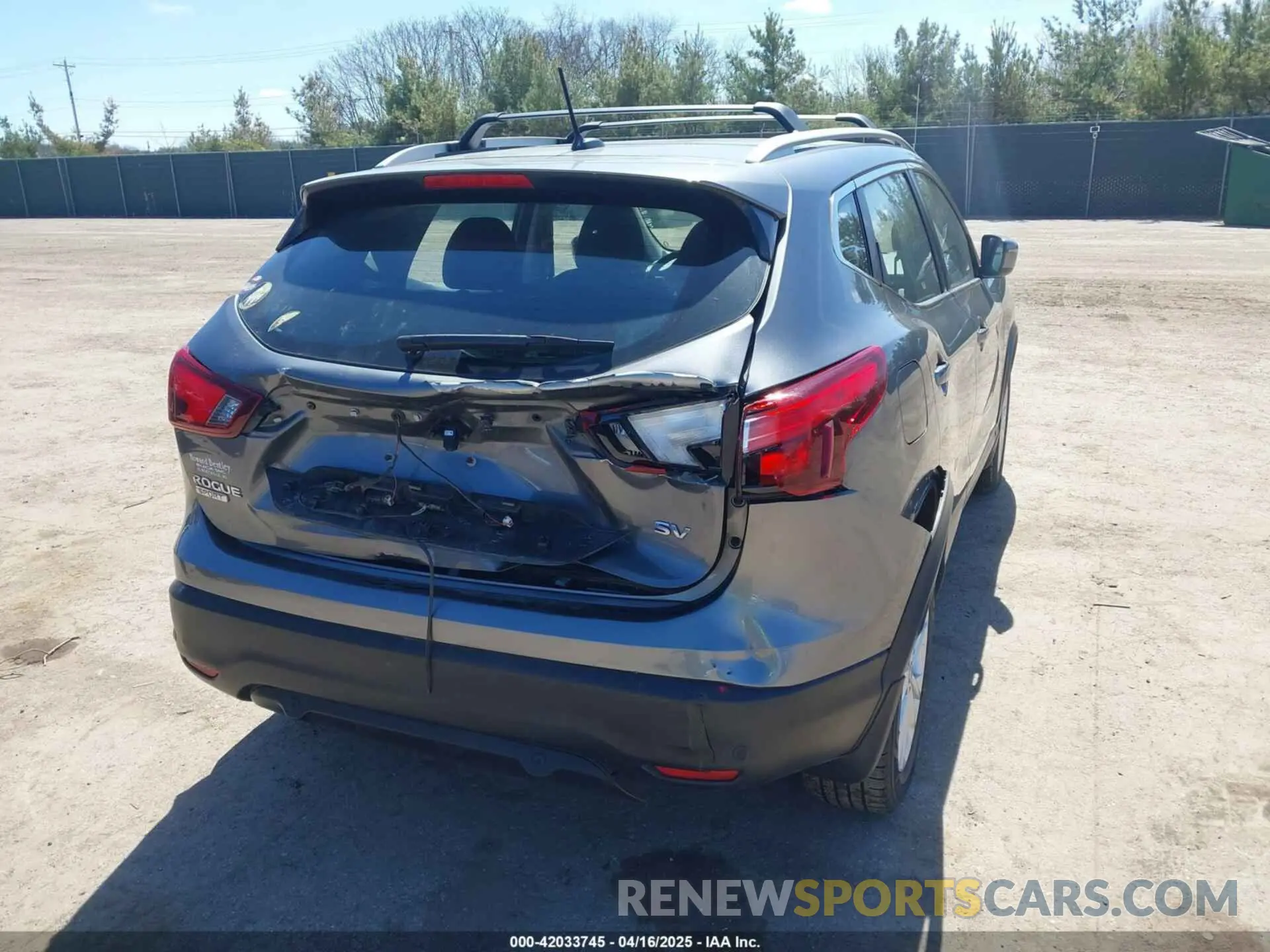4 Photograph of a damaged car JN1BJ1CPXKW234881 NISSAN ROGUE SPORT 2019