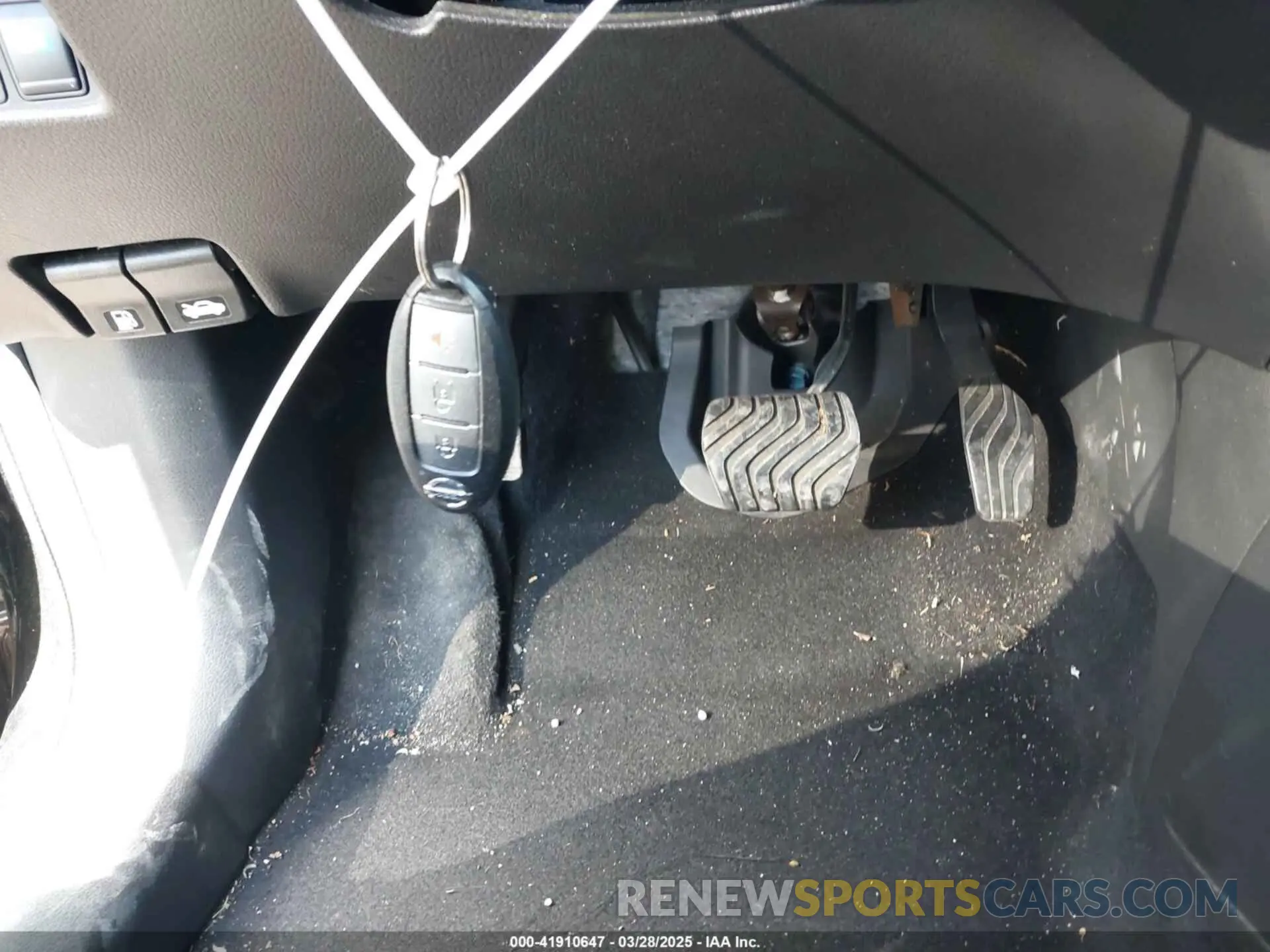 11 Photograph of a damaged car JN1BJ1CPXKW239644 NISSAN ROGUE SPORT 2019