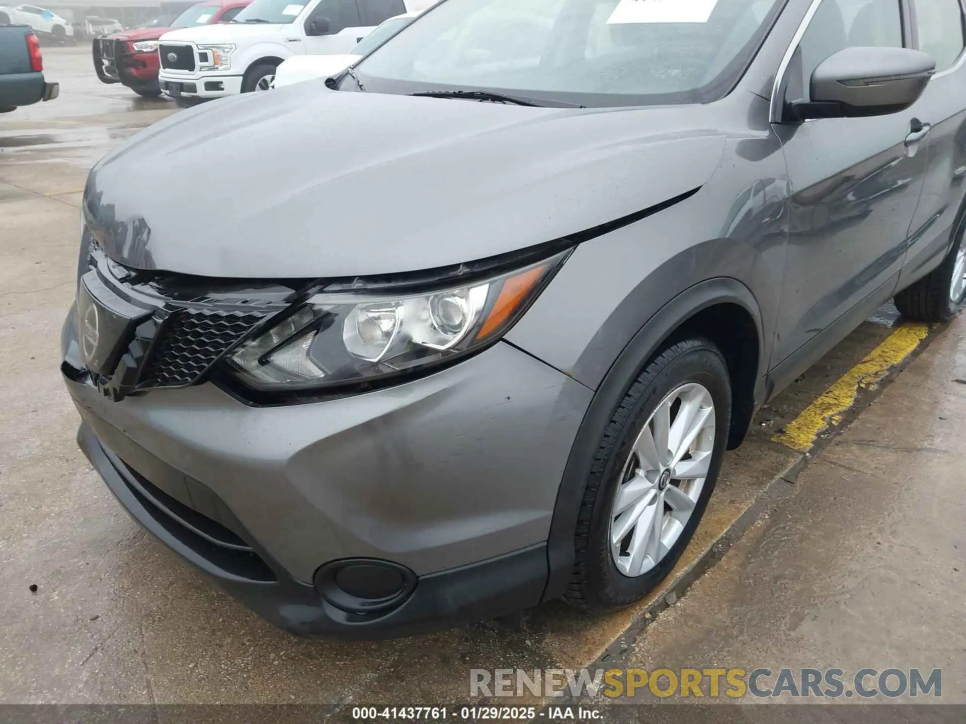 17 Photograph of a damaged car JN1BJ1CPXKW526367 NISSAN ROGUE SPORT 2019