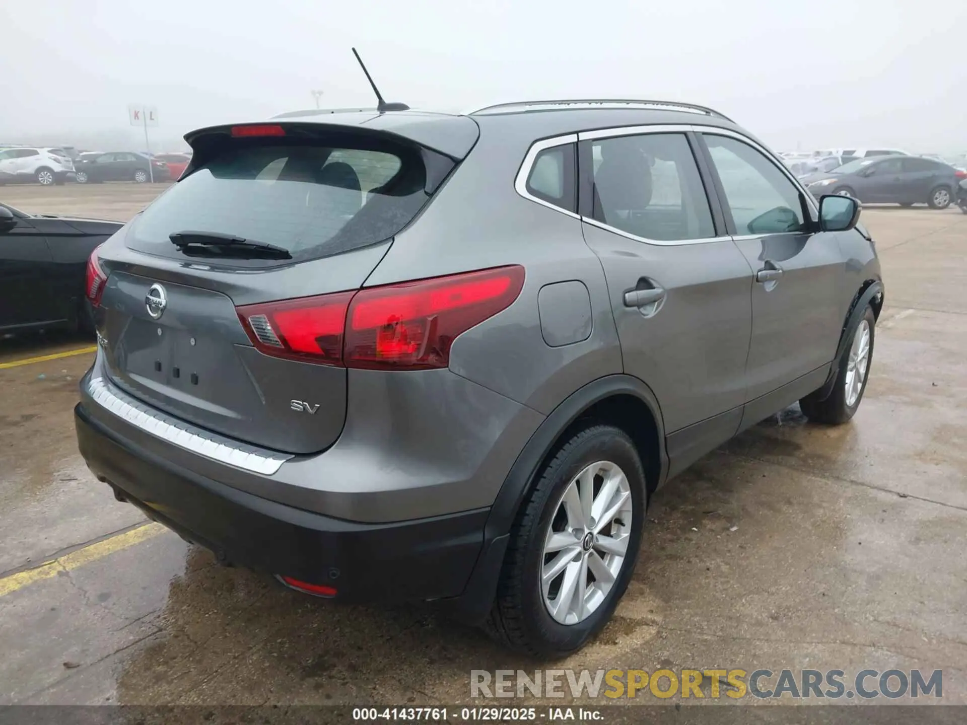 4 Photograph of a damaged car JN1BJ1CPXKW526367 NISSAN ROGUE SPORT 2019
