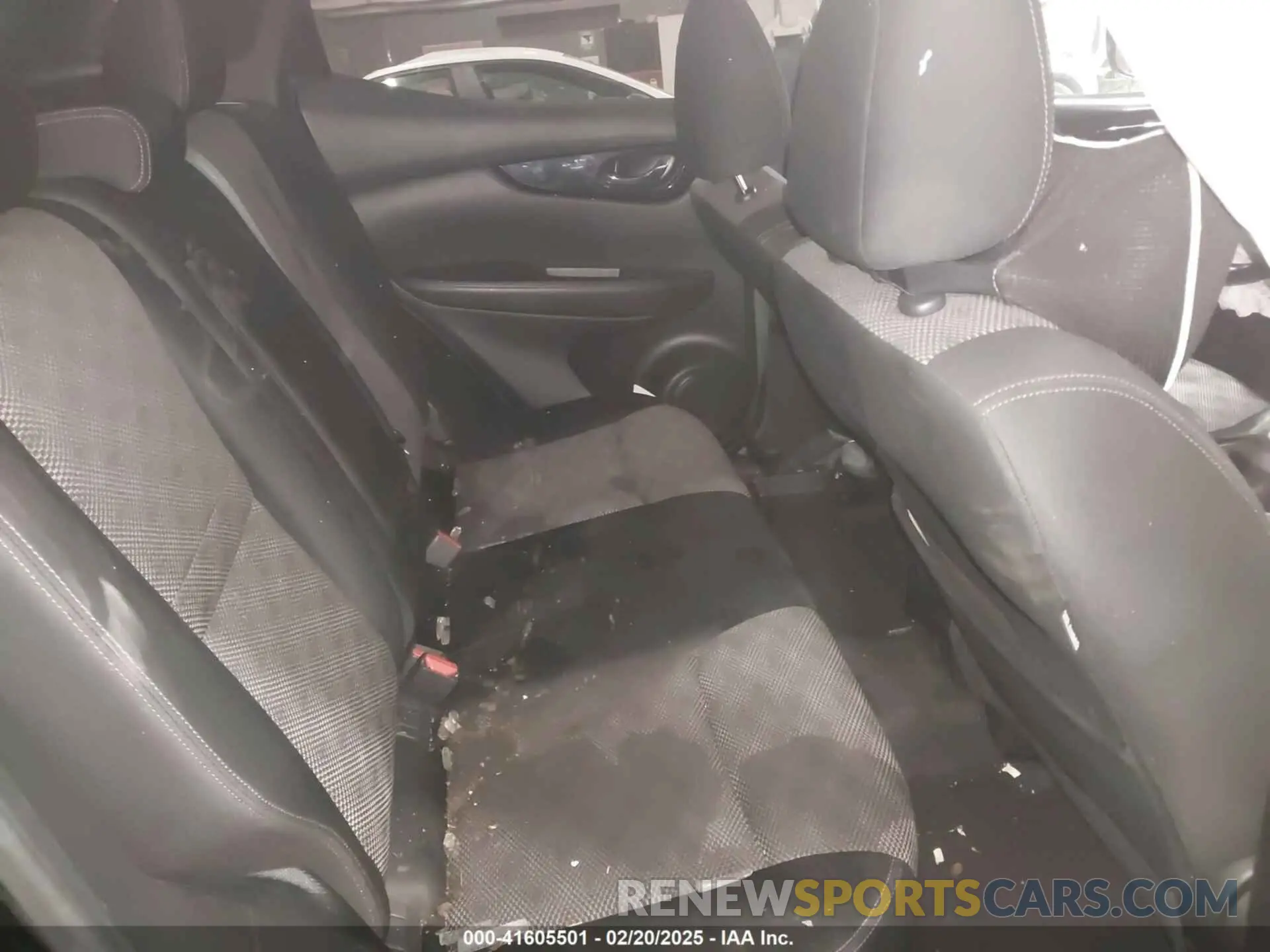 8 Photograph of a damaged car JN1BJ1CR0KW337857 NISSAN ROGUE SPORT 2019
