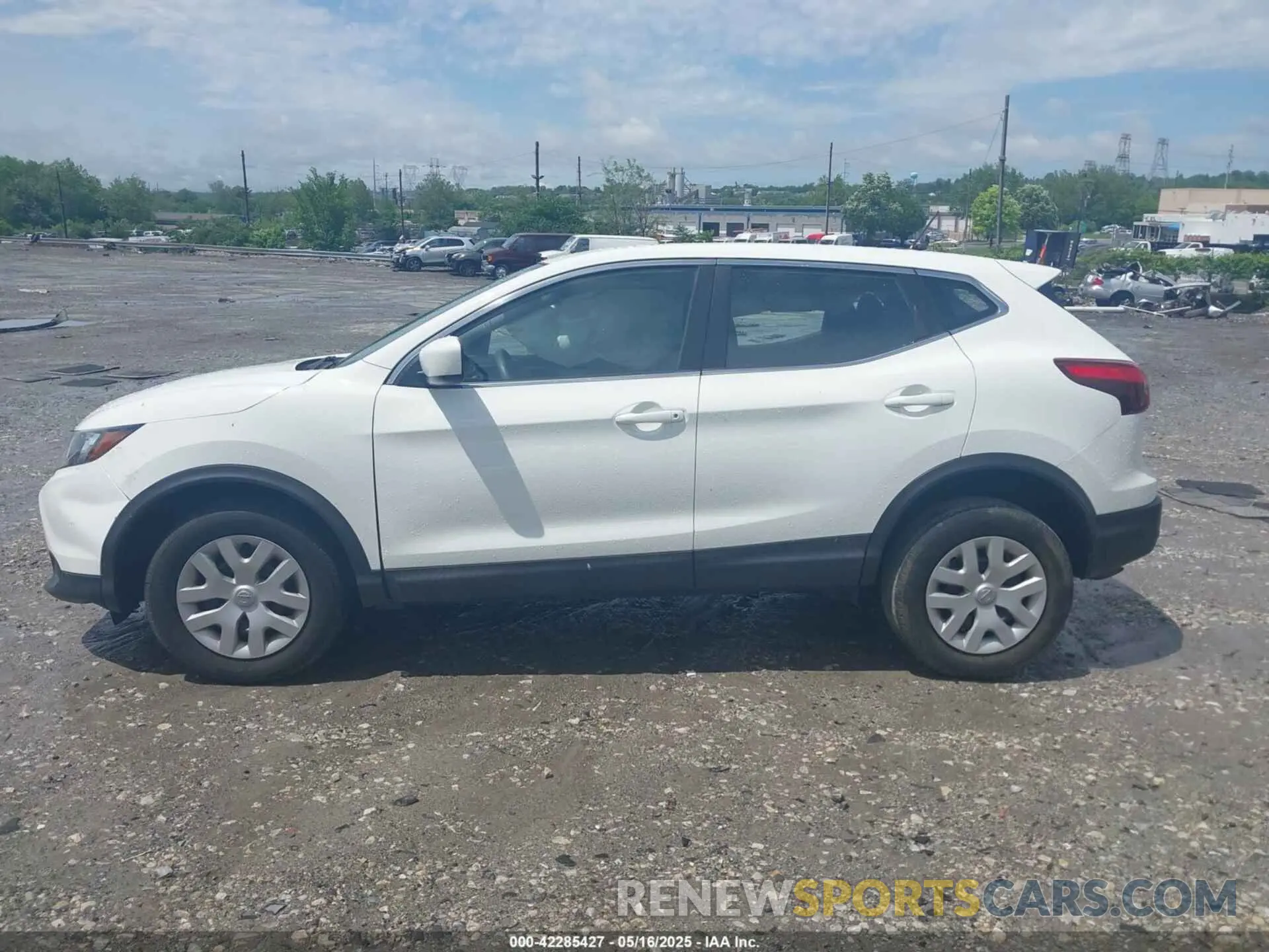 14 Фотография поврежденного автомобиля JN1BJ1CR1KW316175 NISSAN ROGUE SPORT 2019