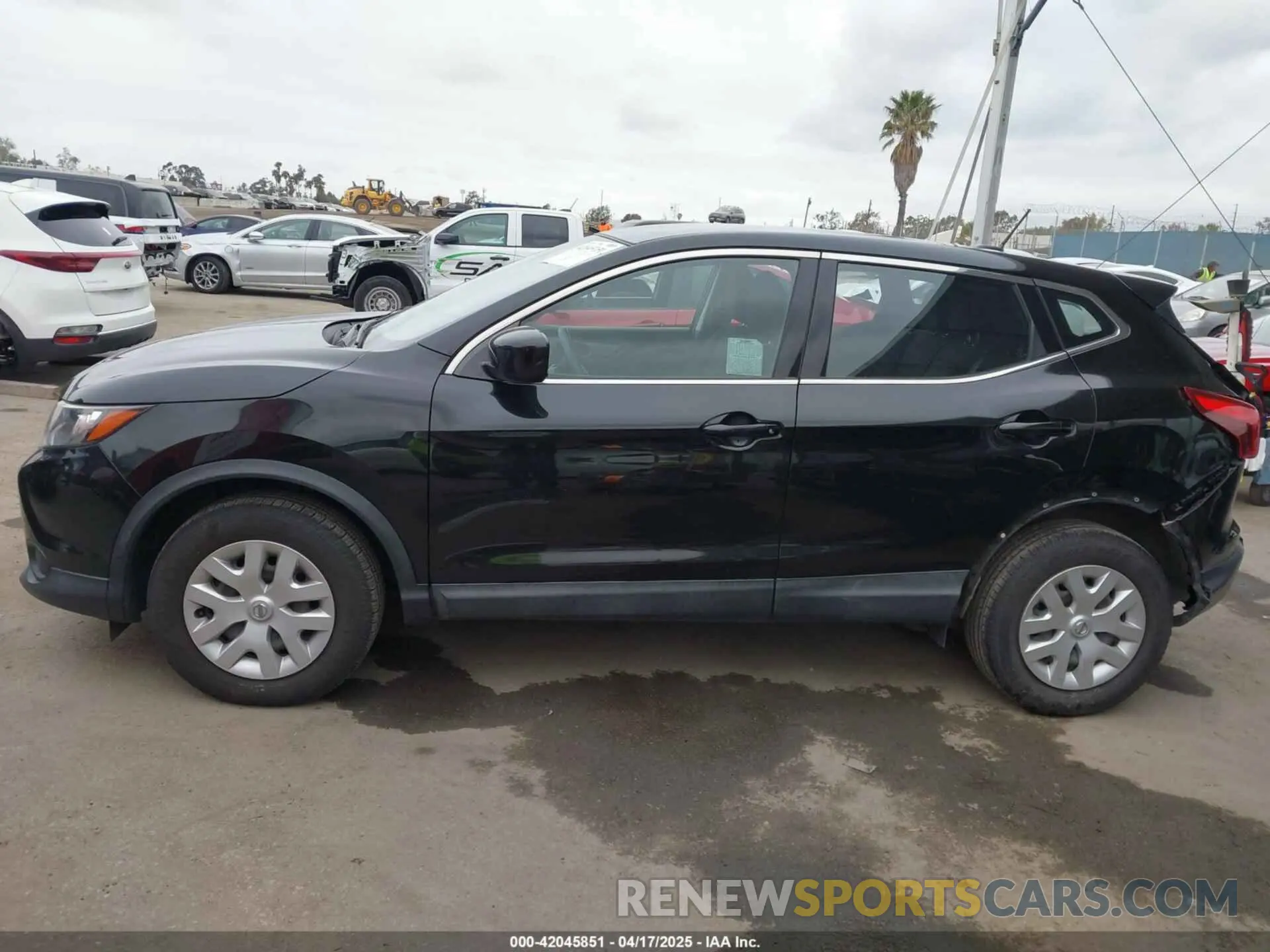 14 Фотография поврежденного автомобиля JN1BJ1CR3KW316615 NISSAN ROGUE SPORT 2019