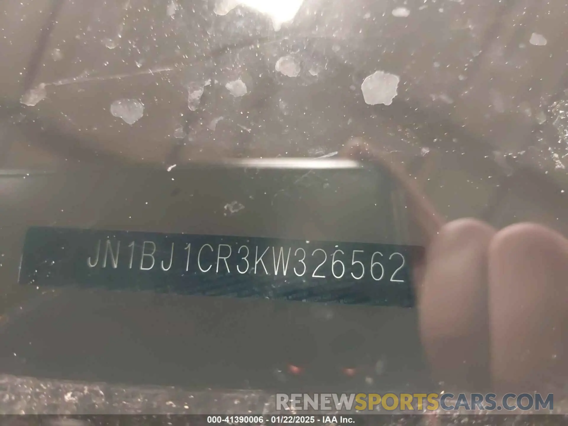 17 Photograph of a damaged car JN1BJ1CR3KW326562 NISSAN ROGUE SPORT 2019