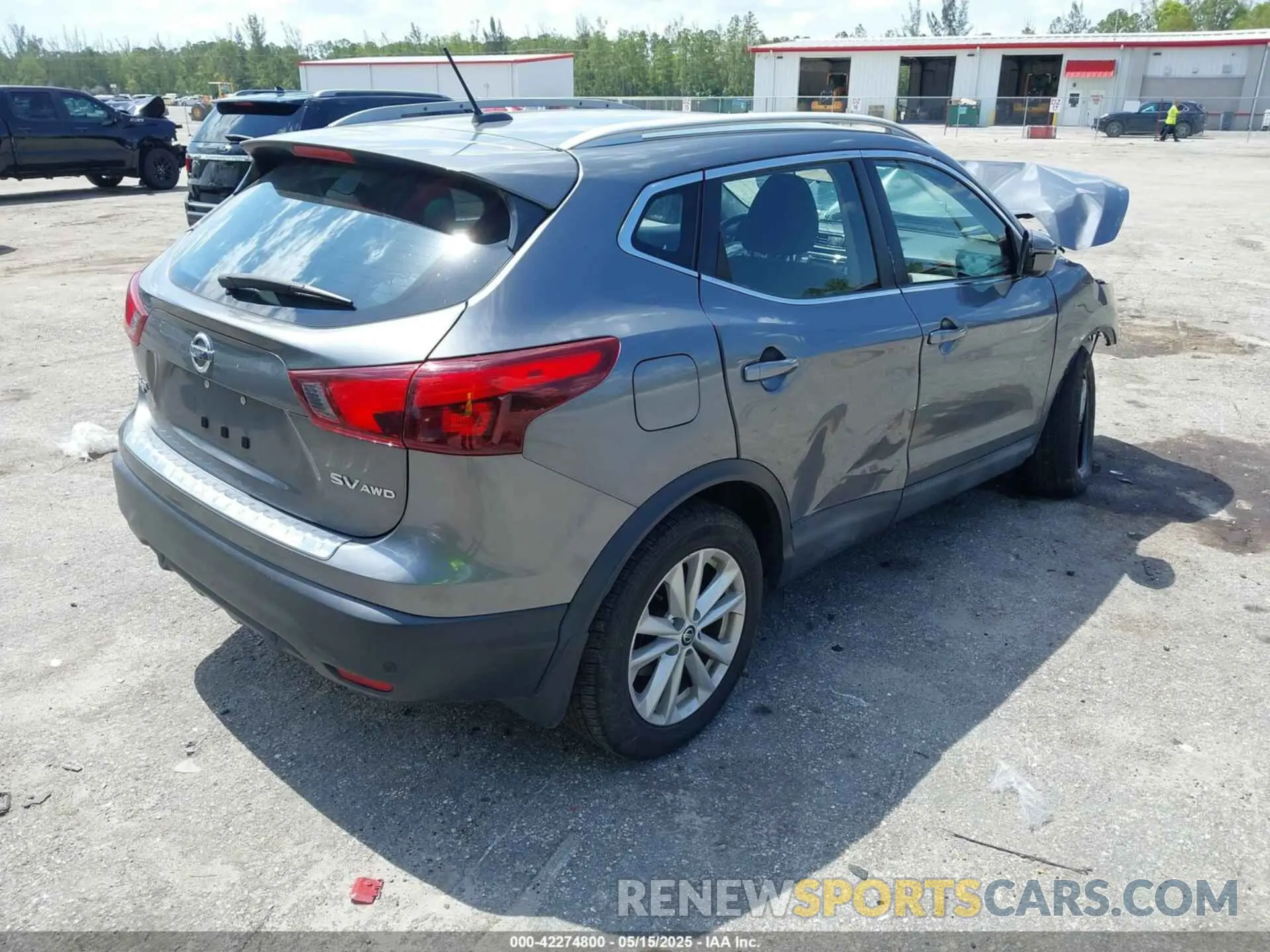 4 Фотография поврежденного автомобиля JN1BJ1CR3KW623332 NISSAN ROGUE SPORT 2019