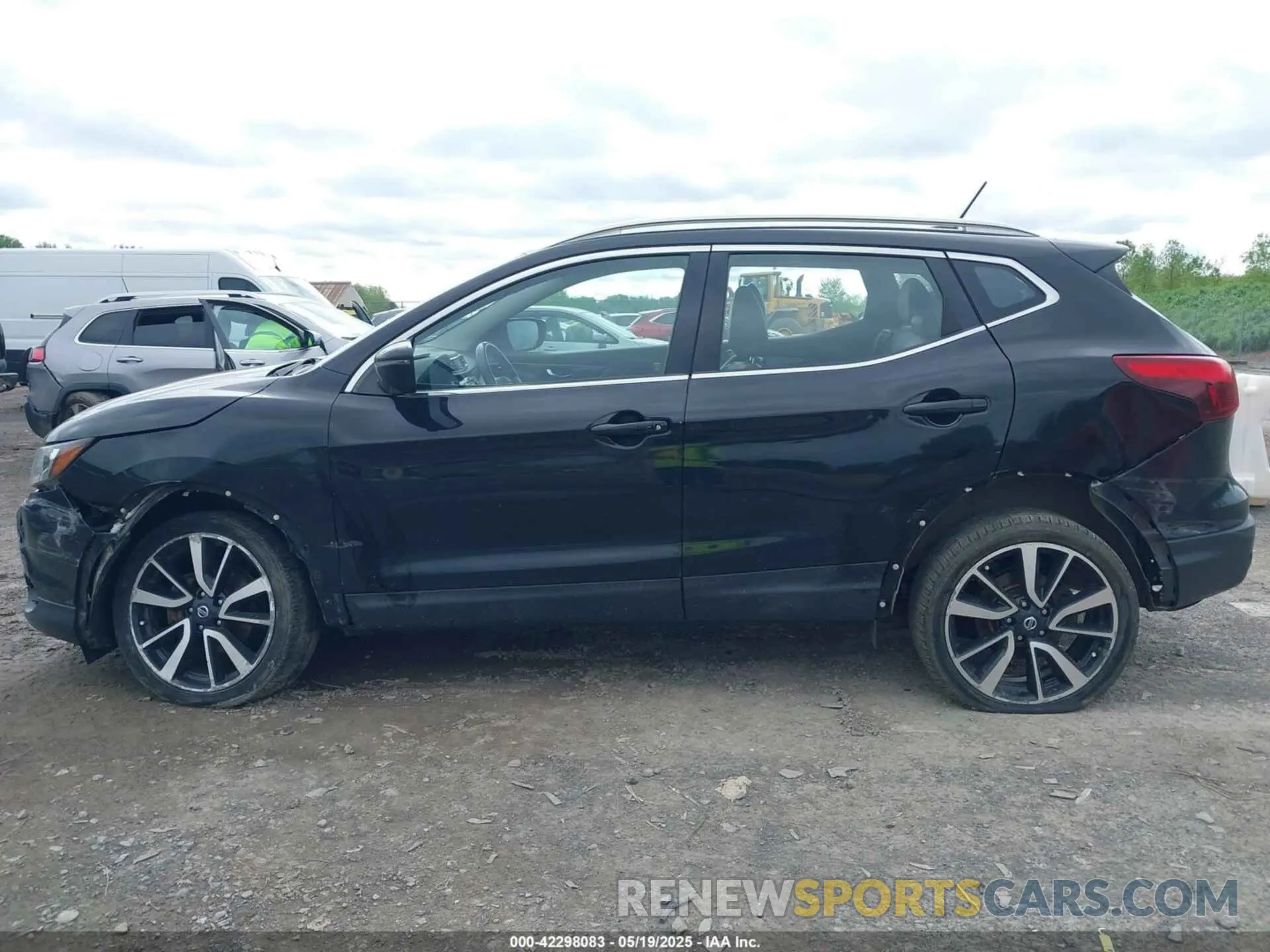15 Photograph of a damaged car JN1BJ1CR7KW319629 NISSAN ROGUE SPORT 2019