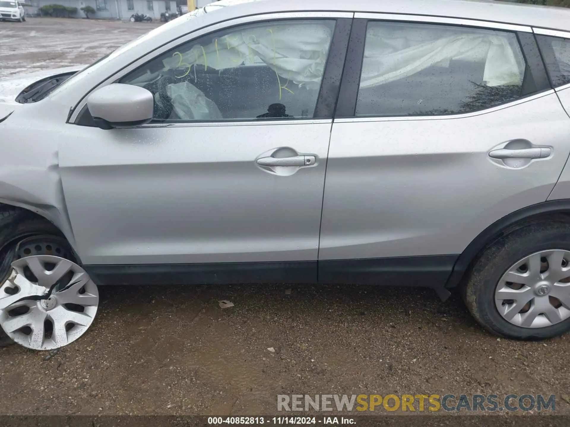 14 Photograph of a damaged car JN1BJ1CRXKW341589 NISSAN ROGUE SPORT 2019