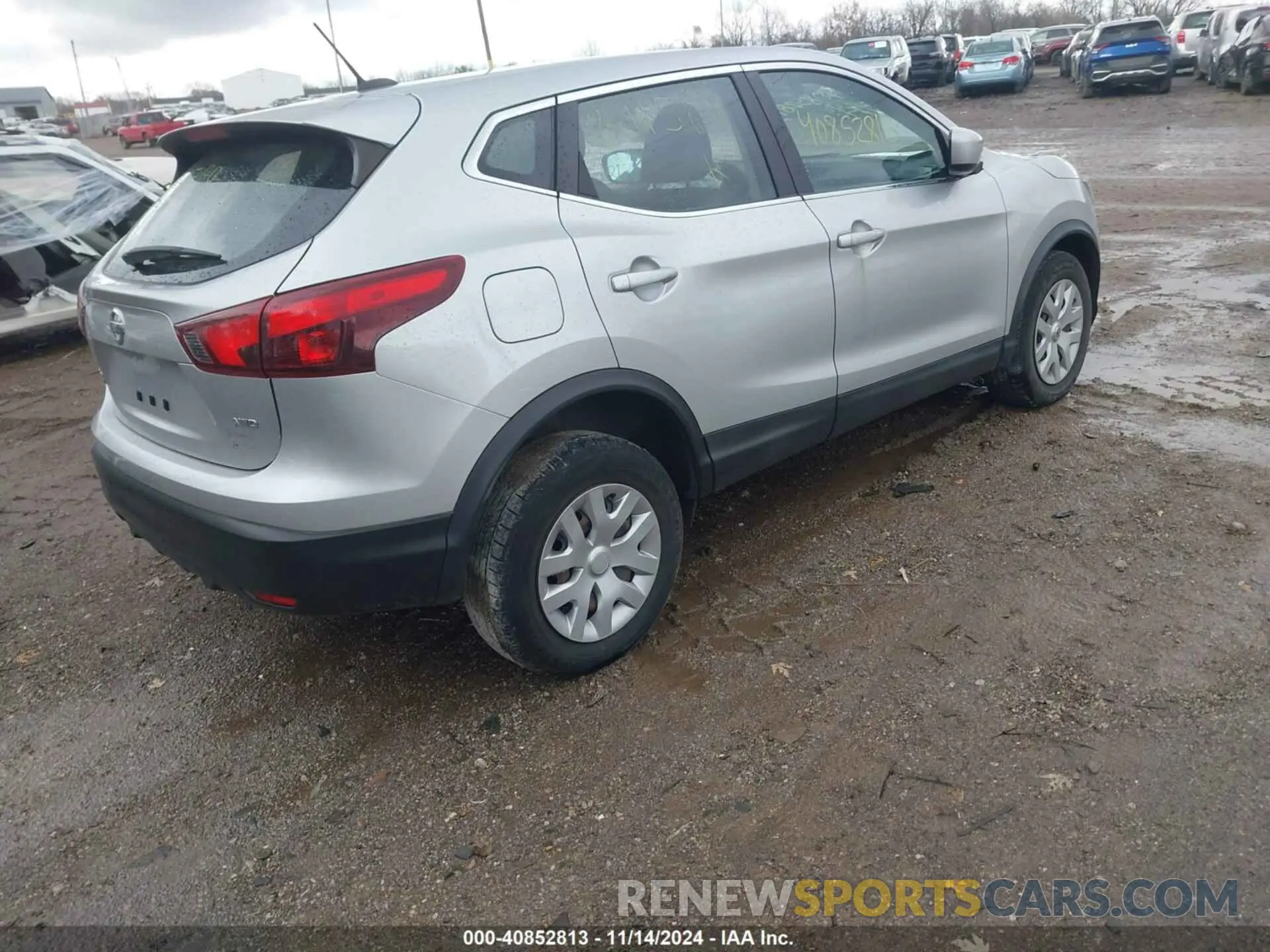 4 Photograph of a damaged car JN1BJ1CRXKW341589 NISSAN ROGUE SPORT 2019