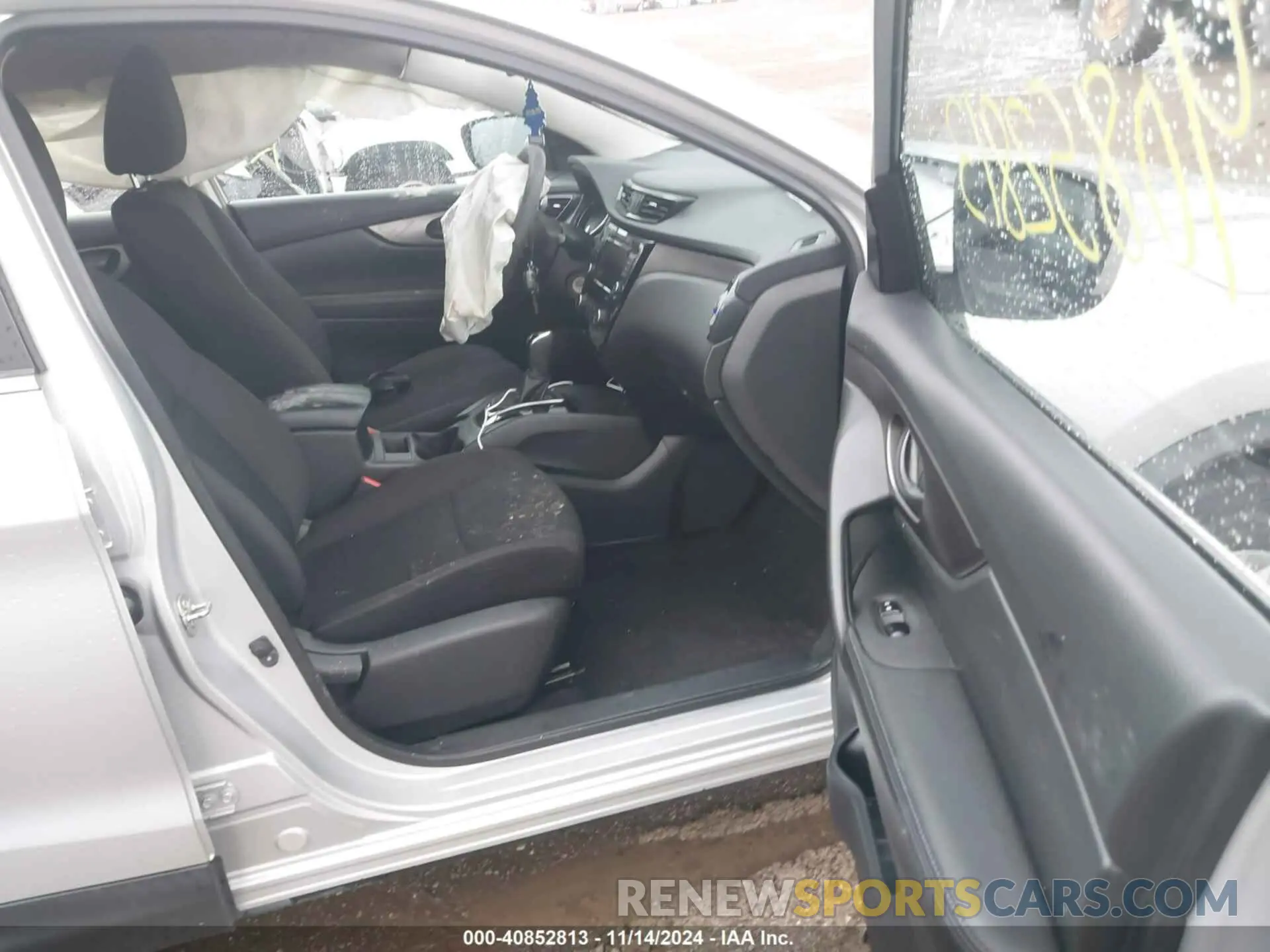 5 Photograph of a damaged car JN1BJ1CRXKW341589 NISSAN ROGUE SPORT 2019