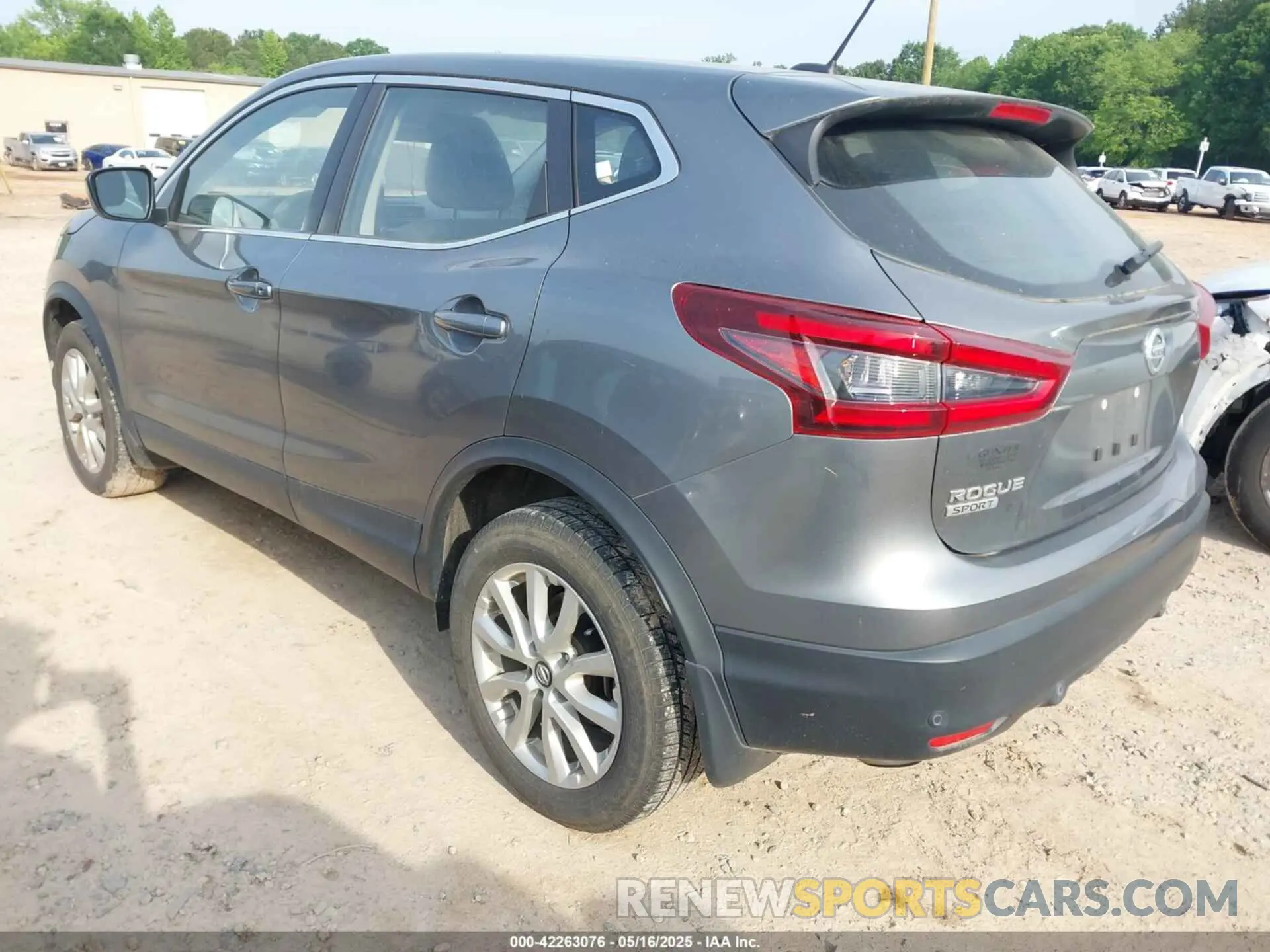 3 Photograph of a damaged car JN1BJ1CV0LW552198 NISSAN ROGUE SPORT 2020
