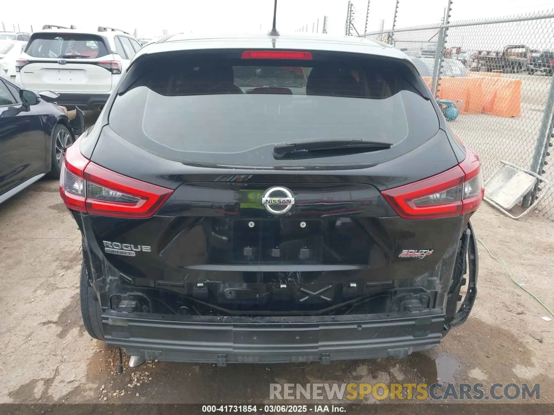 17 Photograph of a damaged car JN1BJ1CV2LW543826 NISSAN ROGUE SPORT 2020