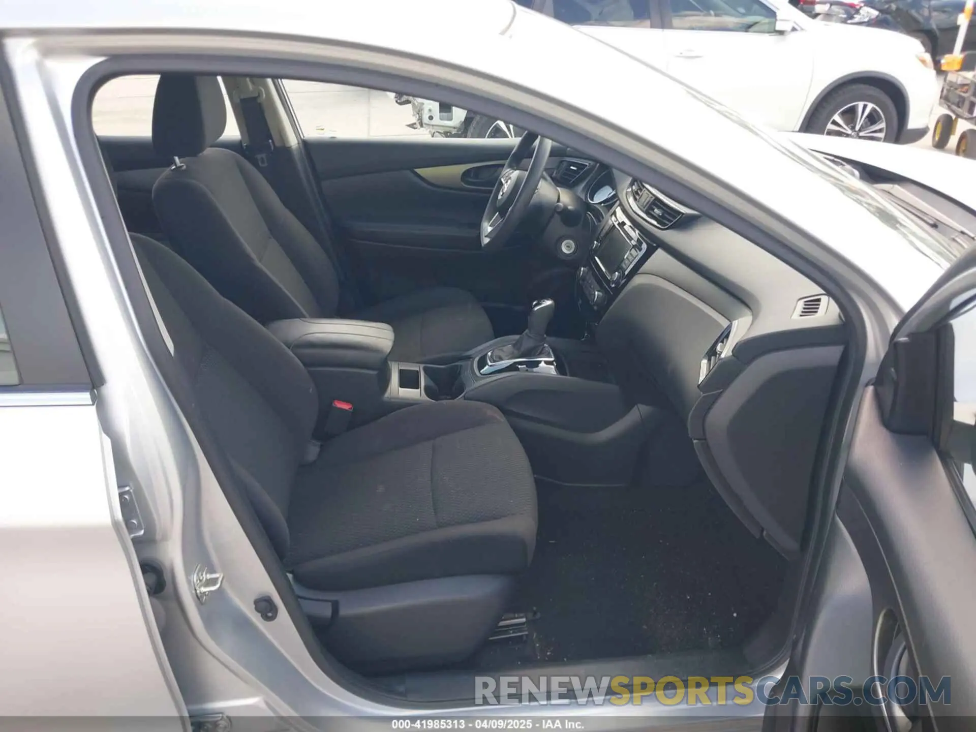 5 Photograph of a damaged car JN1BJ1CV2LW548086 NISSAN ROGUE SPORT 2020