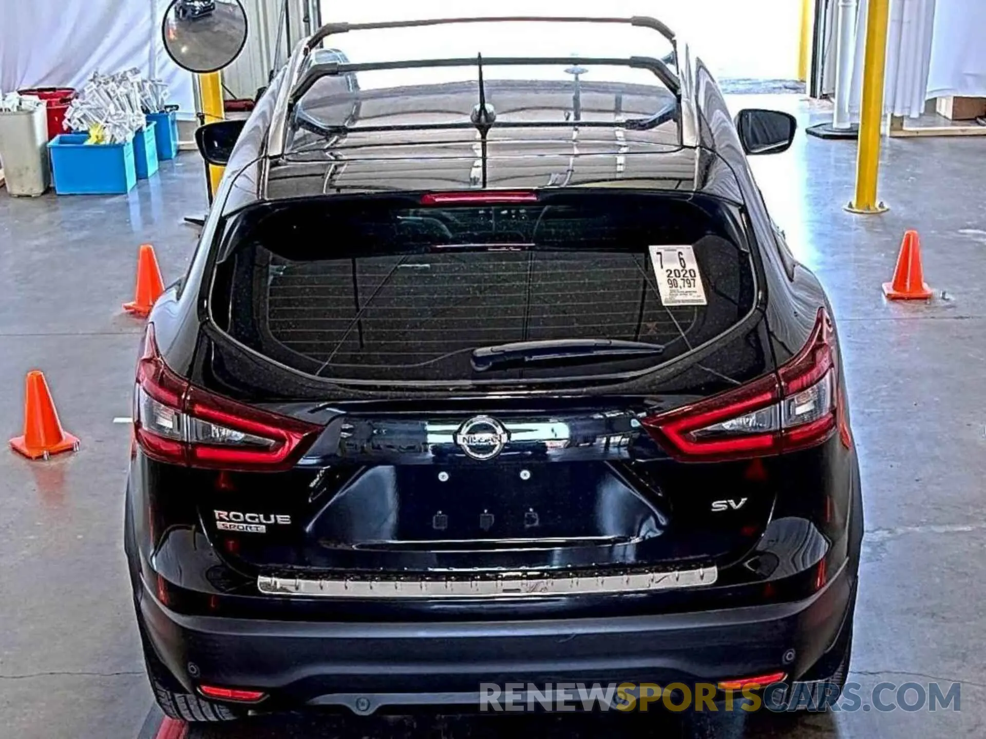 34 Photograph of a damaged car JN1BJ1CV3LW281928 NISSAN ROGUE SPORT 2020