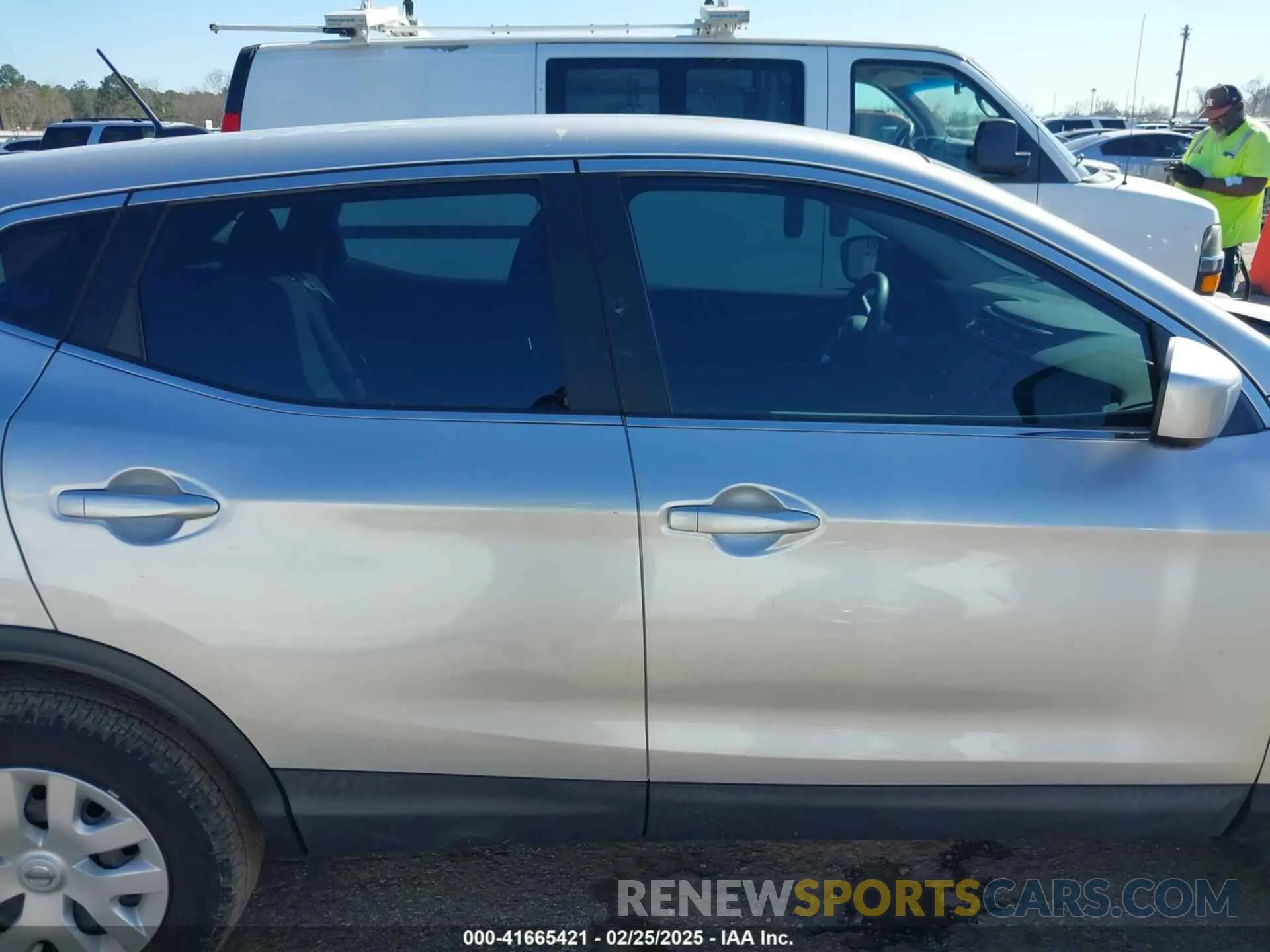 13 Photograph of a damaged car JN1BJ1CV5LW551578 NISSAN ROGUE SPORT 2020