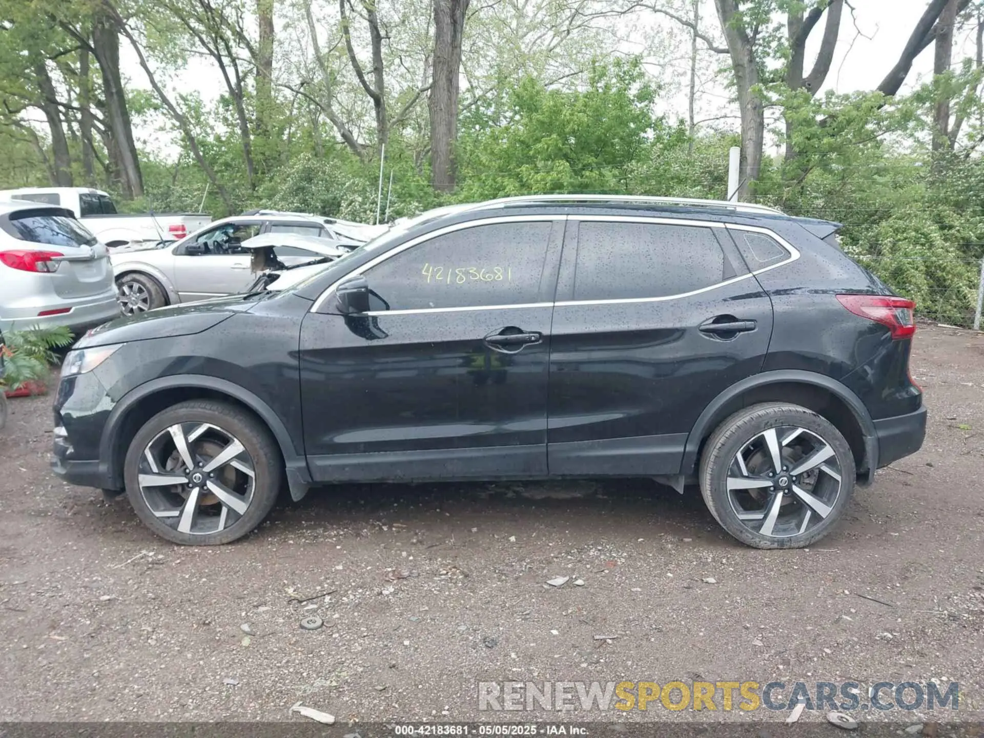 14 Photograph of a damaged car JN1BJ1CV6LW266484 NISSAN ROGUE SPORT 2020