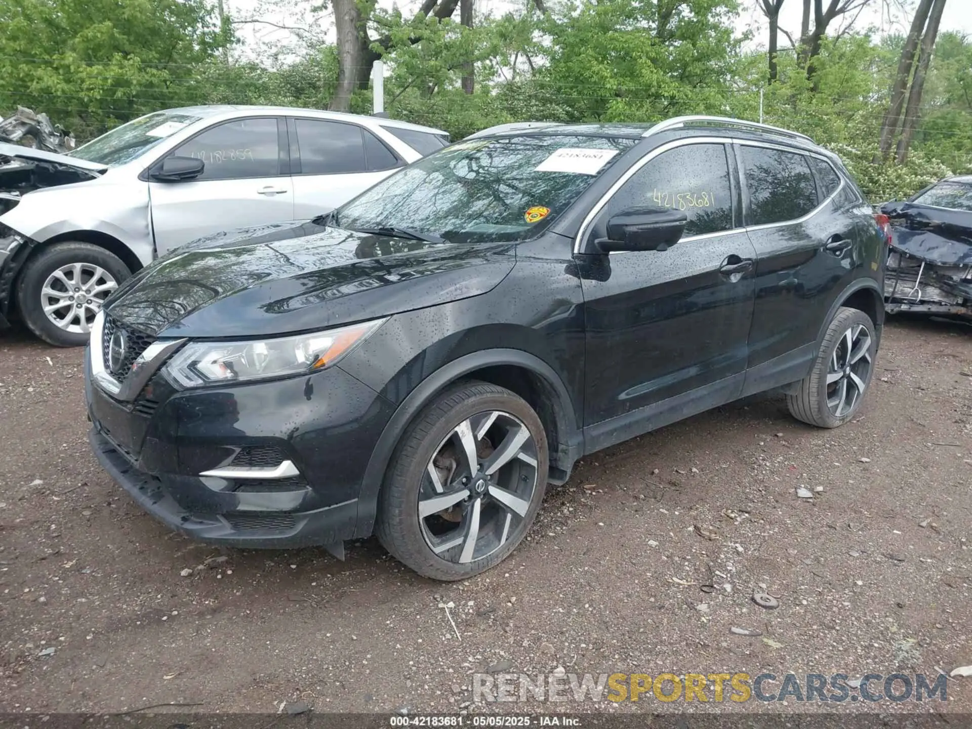 2 Photograph of a damaged car JN1BJ1CV6LW266484 NISSAN ROGUE SPORT 2020