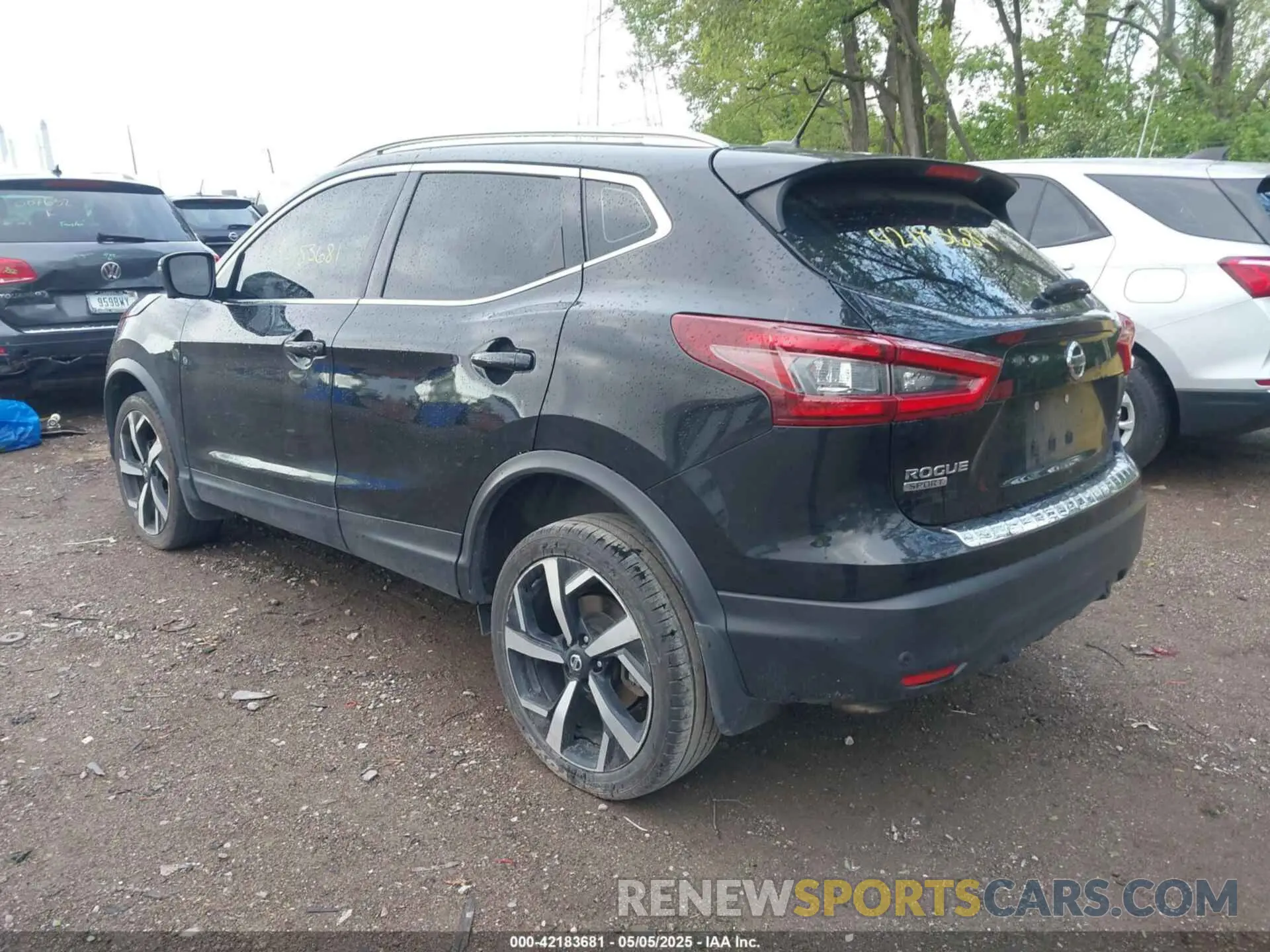 3 Photograph of a damaged car JN1BJ1CV6LW266484 NISSAN ROGUE SPORT 2020