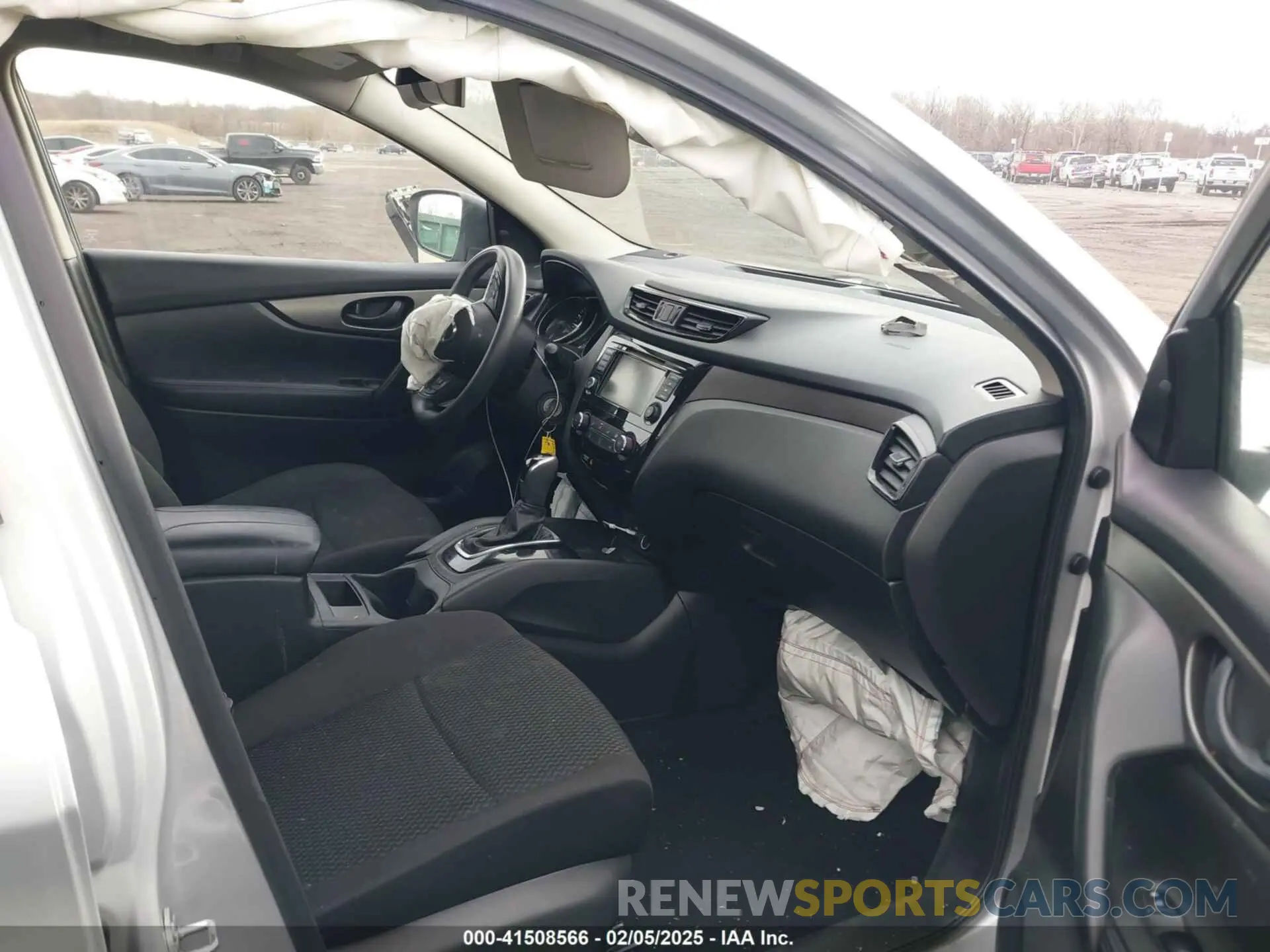 5 Photograph of a damaged car JN1BJ1CV6LW545627 NISSAN ROGUE SPORT 2020