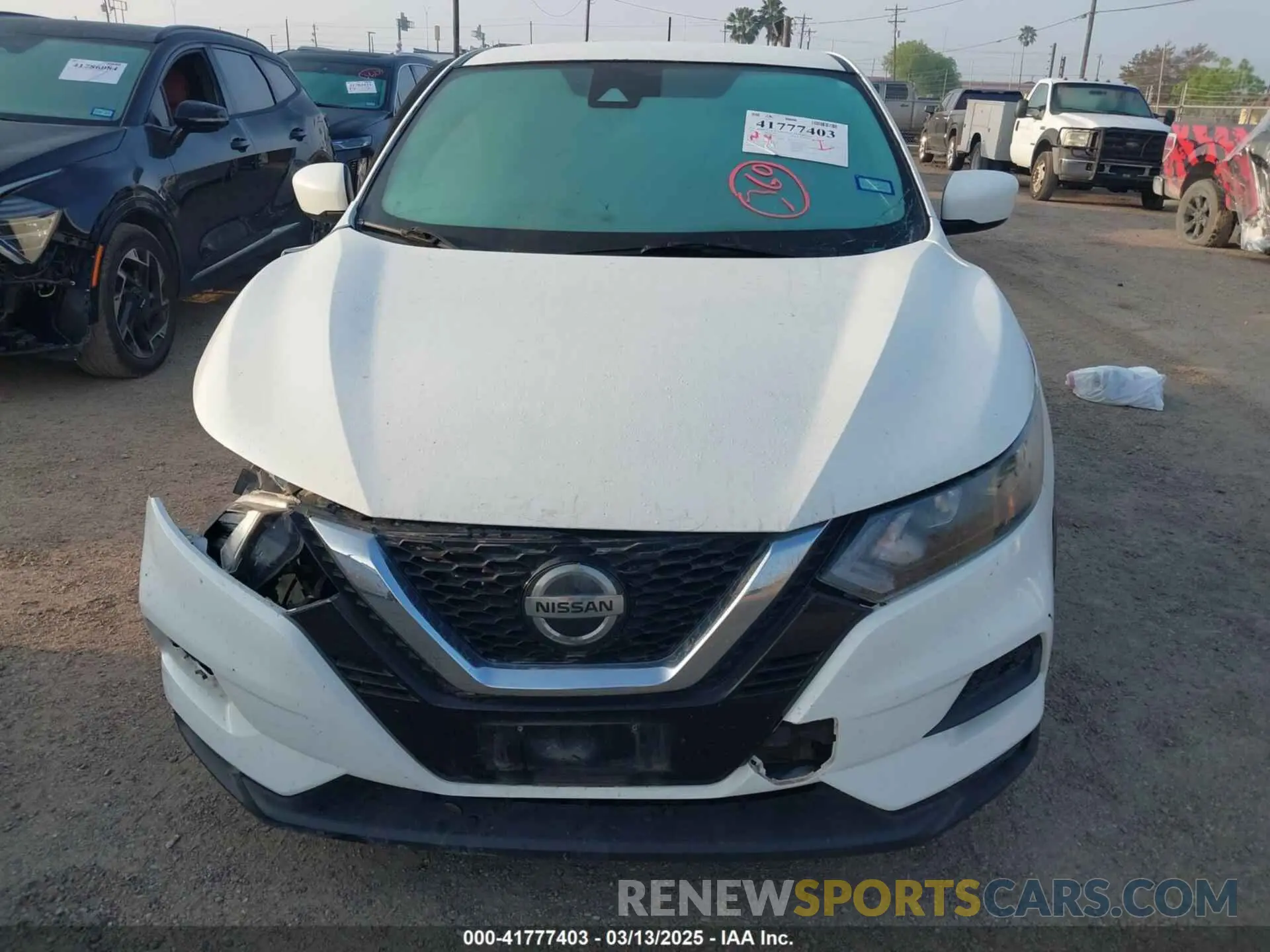 13 Фотография поврежденного автомобиля JN1BJ1CV8LW254546 NISSAN ROGUE SPORT 2020