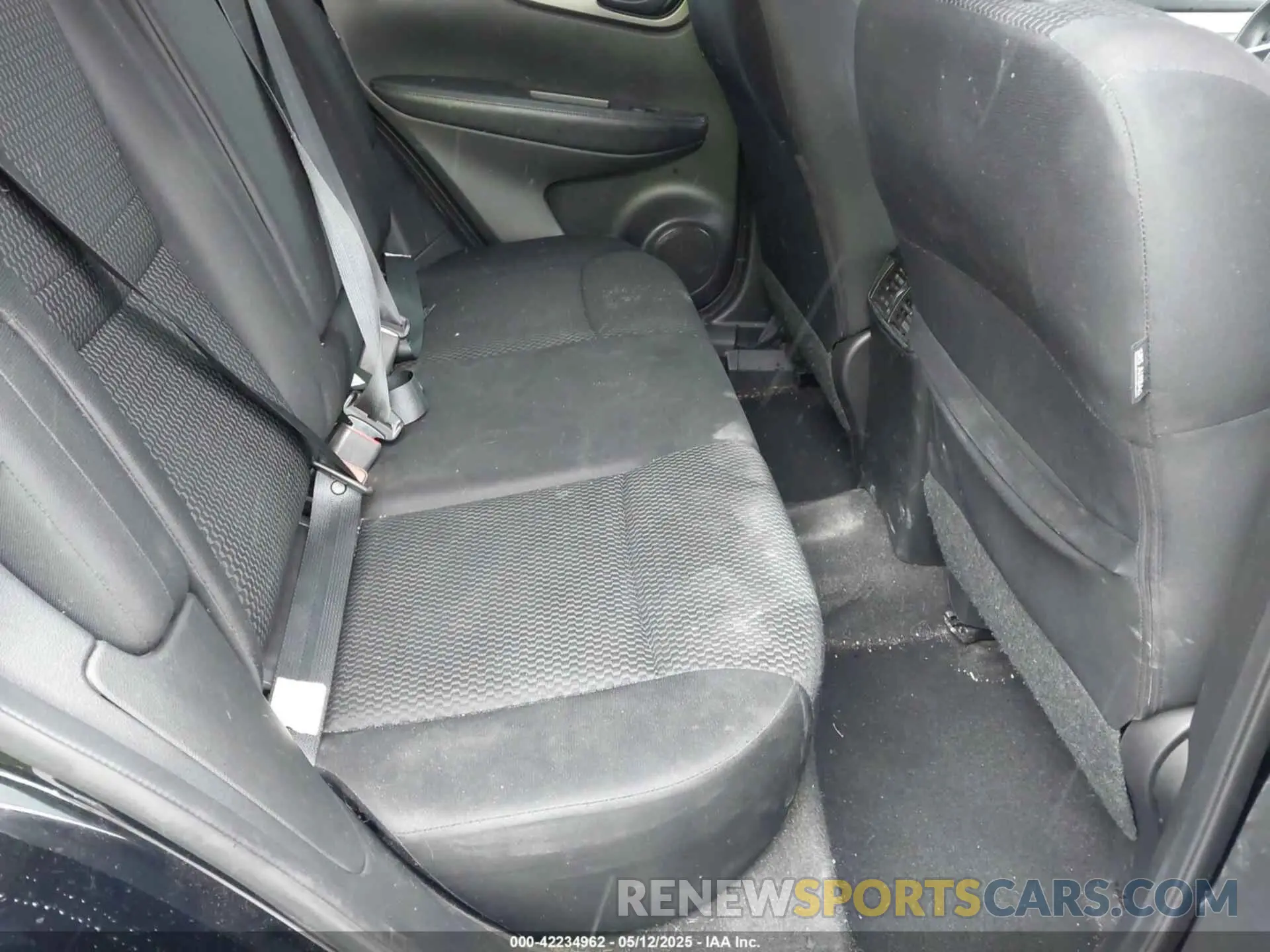 8 Photograph of a damaged car JN1BJ1CV8LW548013 NISSAN ROGUE SPORT 2020