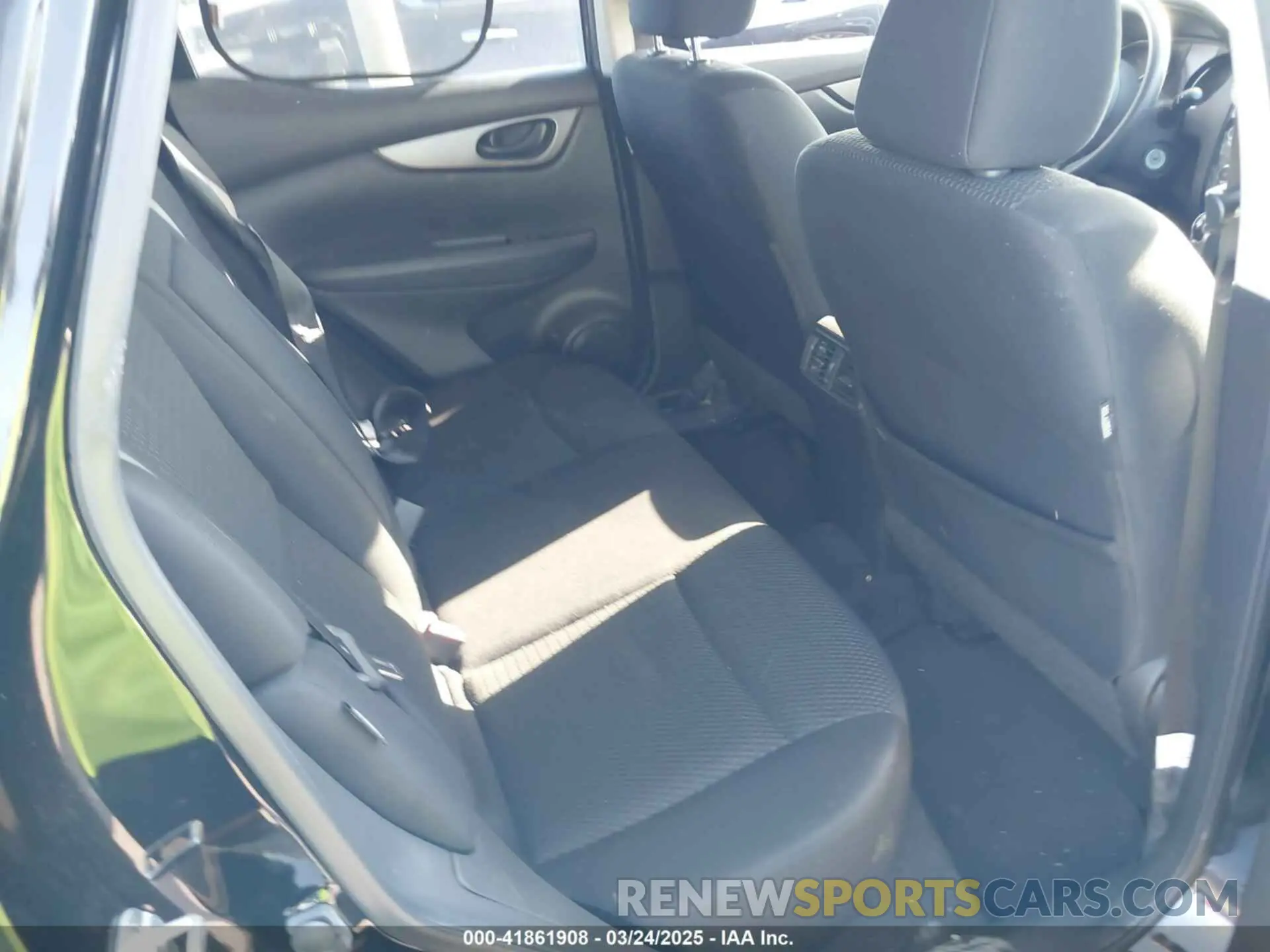 8 Фотография поврежденного автомобиля JN1BJ1CW1LW362015 NISSAN ROGUE SPORT 2020