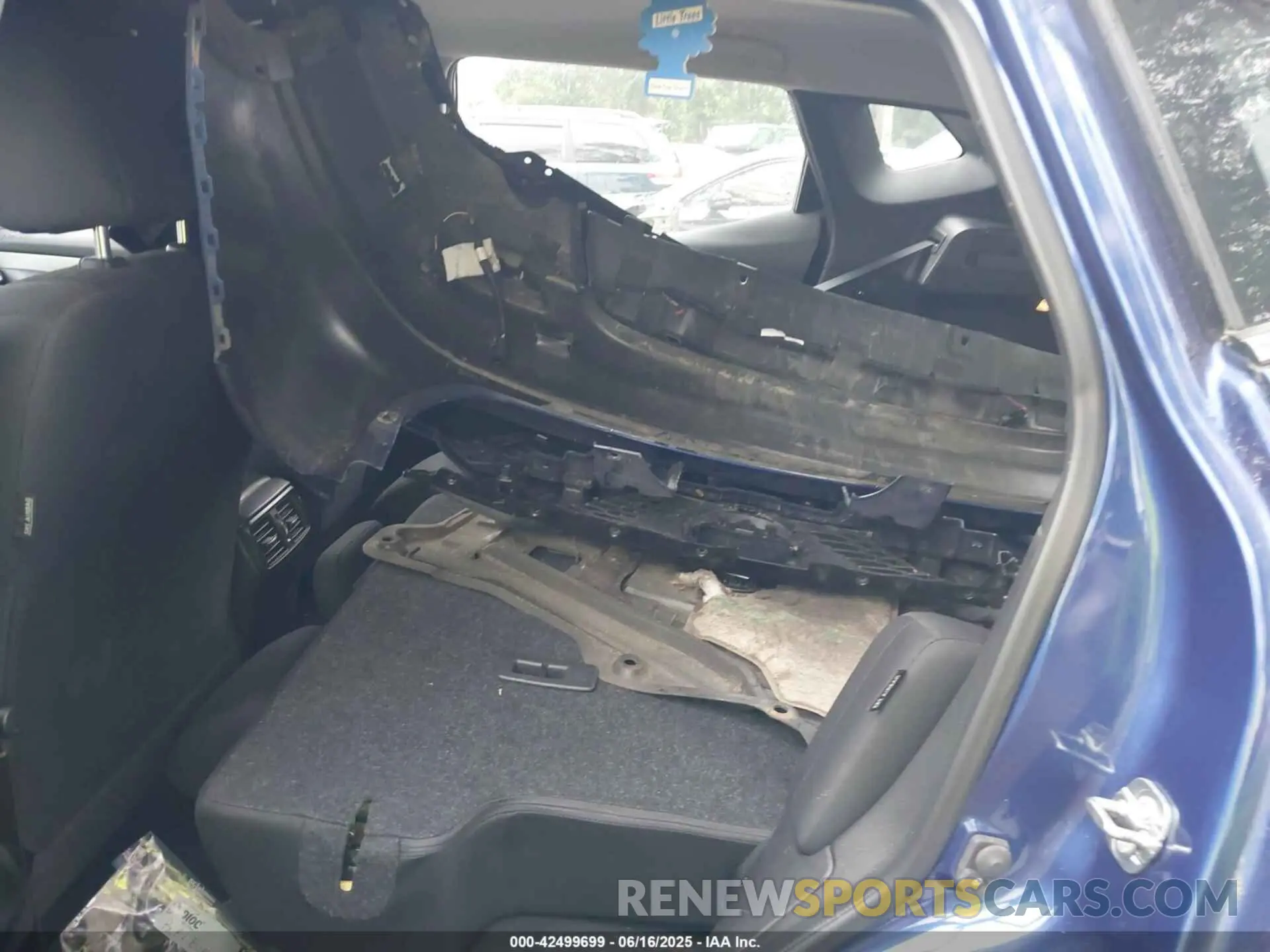 8 Photograph of a damaged car JN1BJ1CW2LW391247 NISSAN ROGUE SPORT 2020