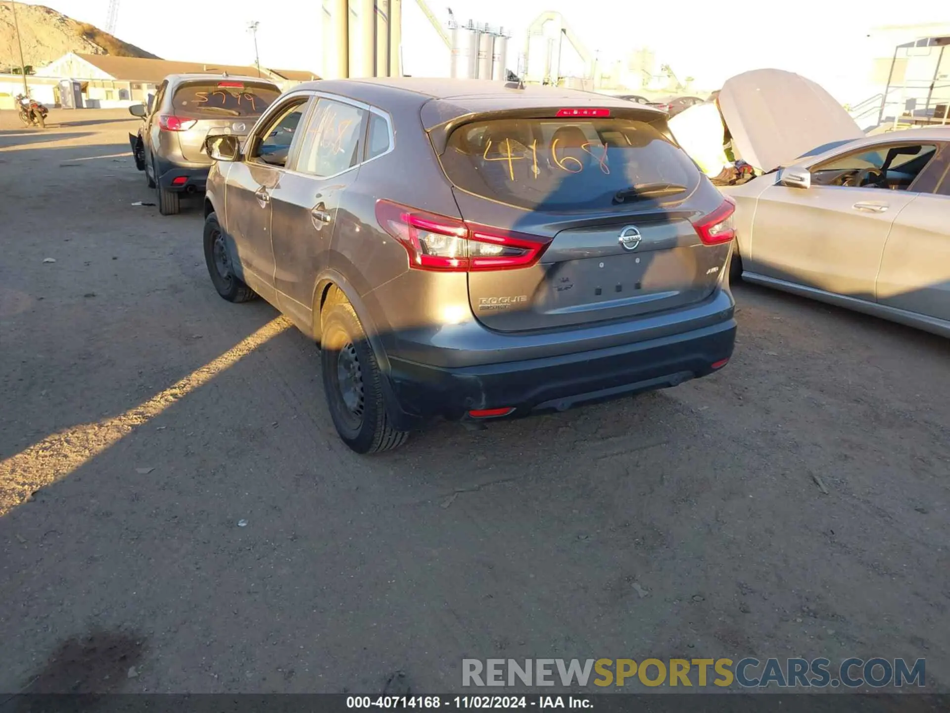 3 Фотография поврежденного автомобиля JN1BJ1CW2LW645913 NISSAN ROGUE SPORT 2020