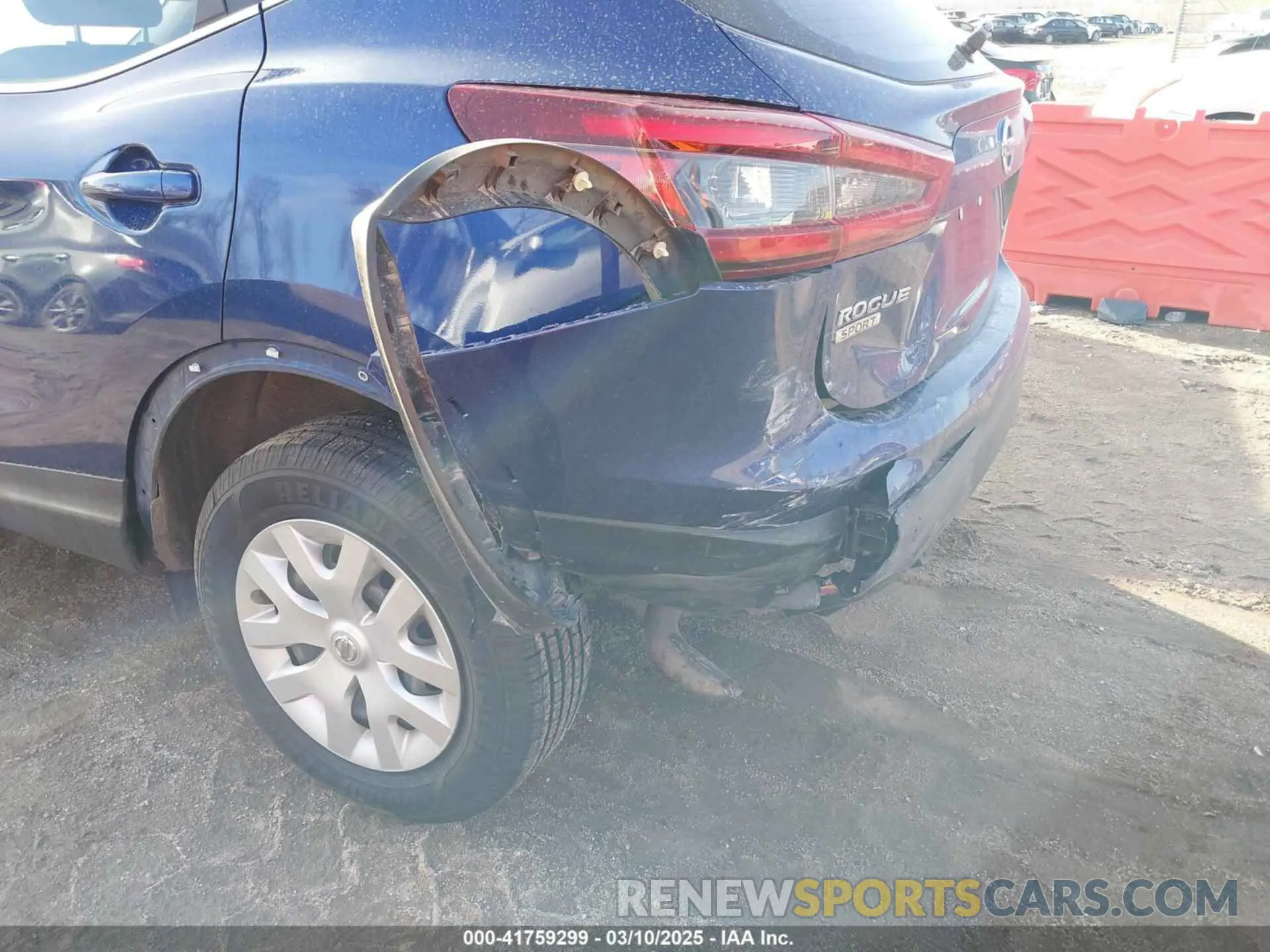 18 Photograph of a damaged car JN1BJ1CW3LW375736 NISSAN ROGUE SPORT 2020
