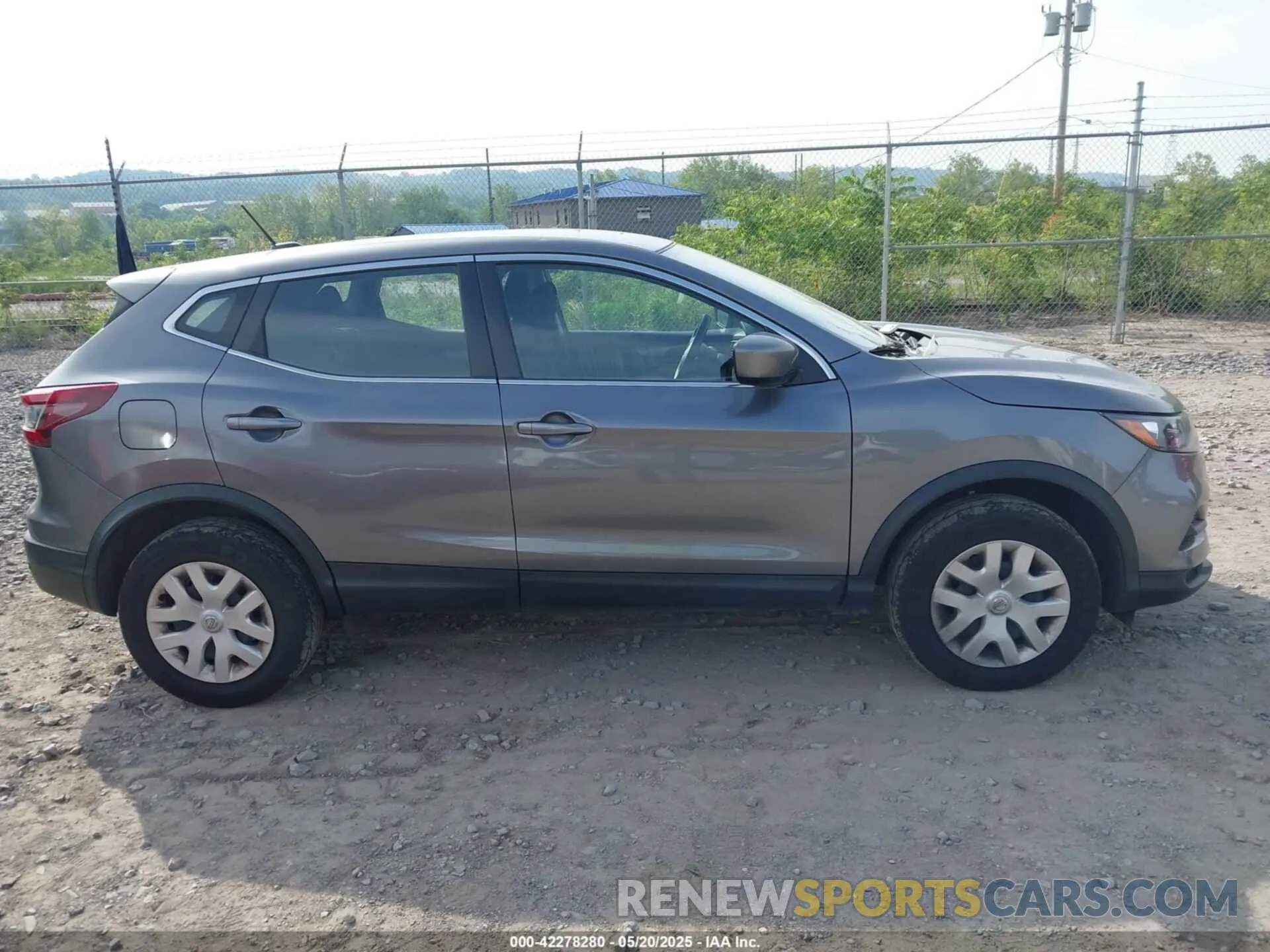 13 Фотография поврежденного автомобиля JN1BJ1CW3LW640591 NISSAN ROGUE SPORT 2020