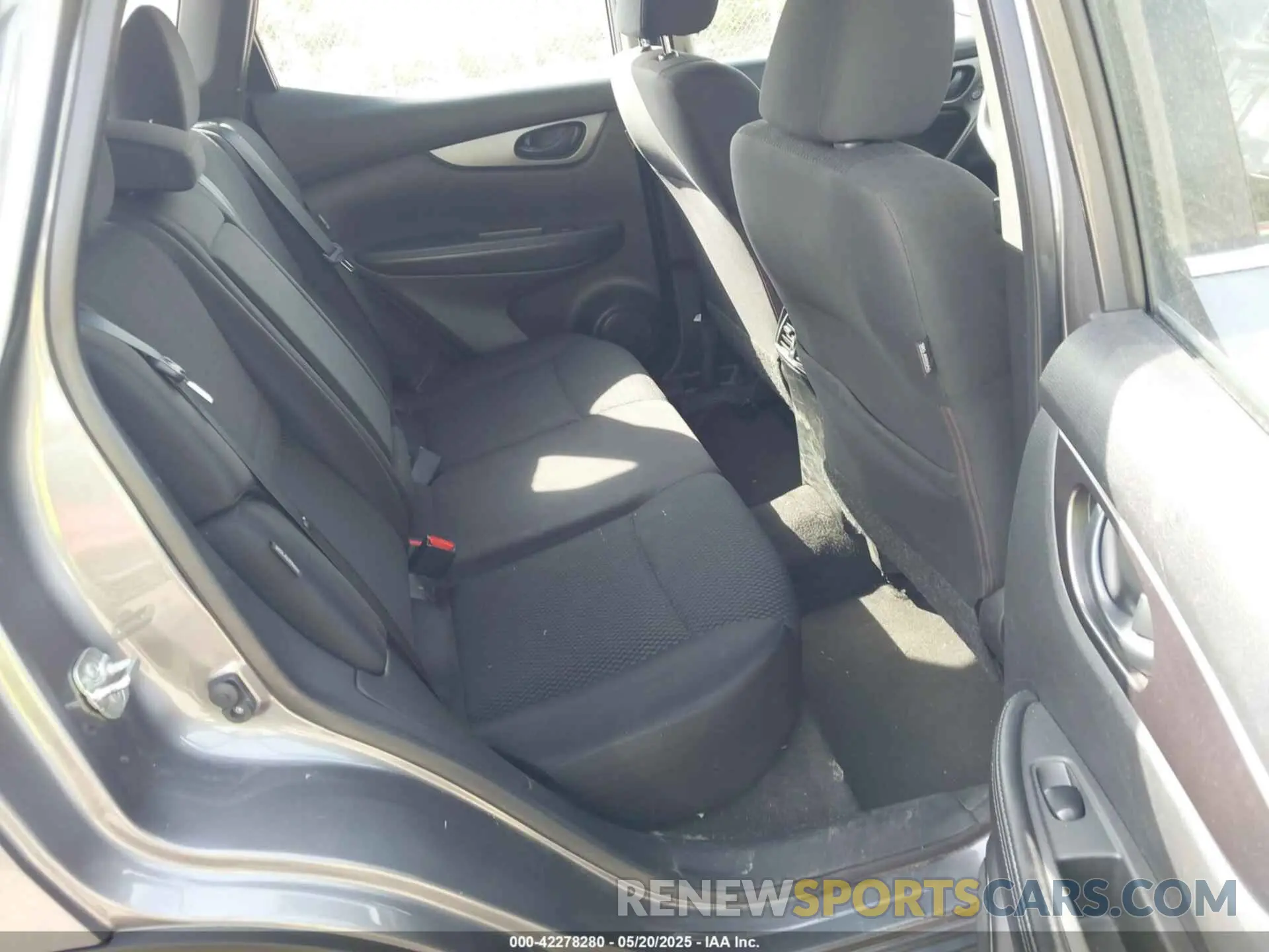 8 Фотография поврежденного автомобиля JN1BJ1CW3LW640591 NISSAN ROGUE SPORT 2020