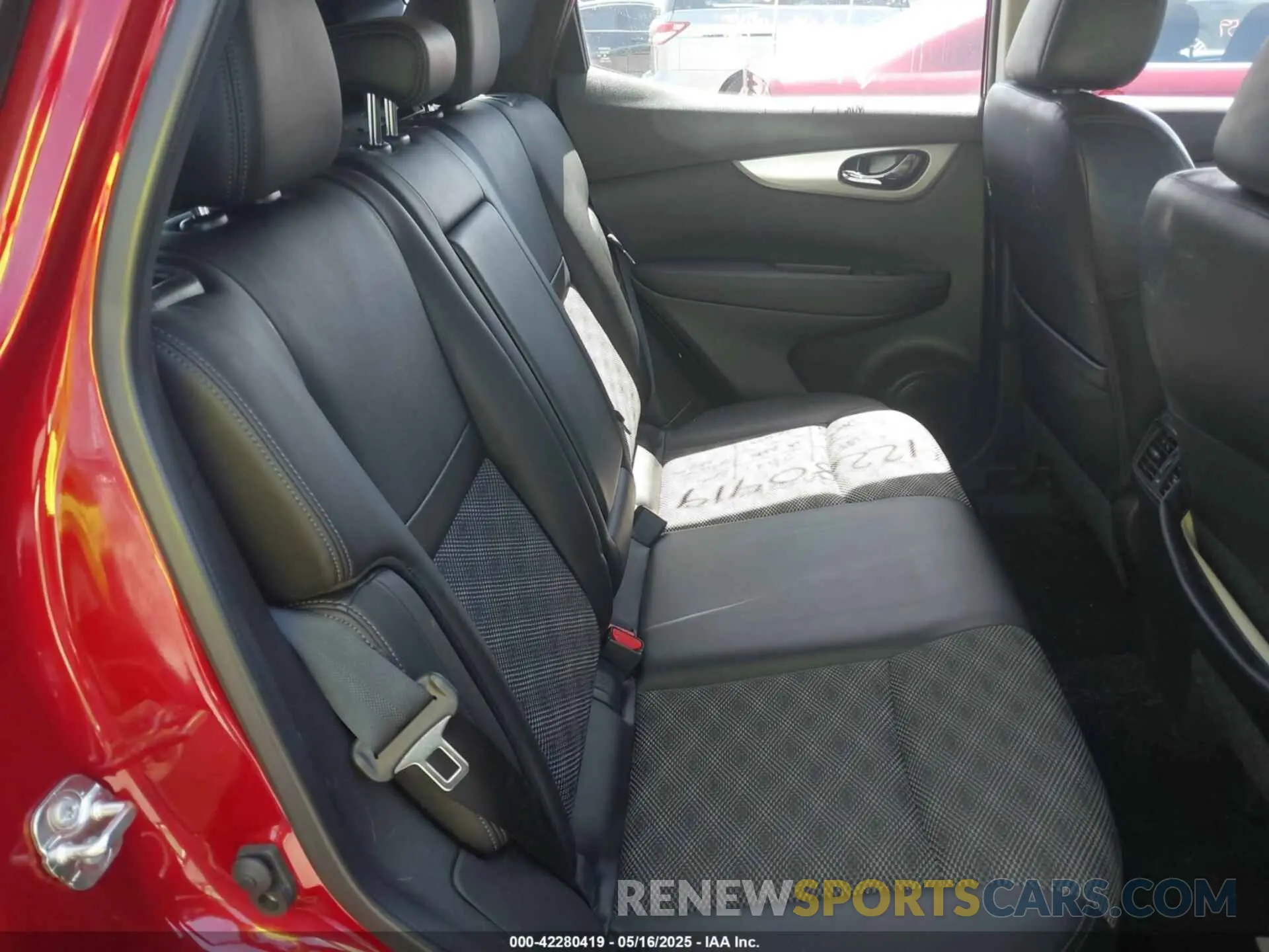 8 Фотография поврежденного автомобиля JN1BJ1CW4LW387135 NISSAN ROGUE SPORT 2020