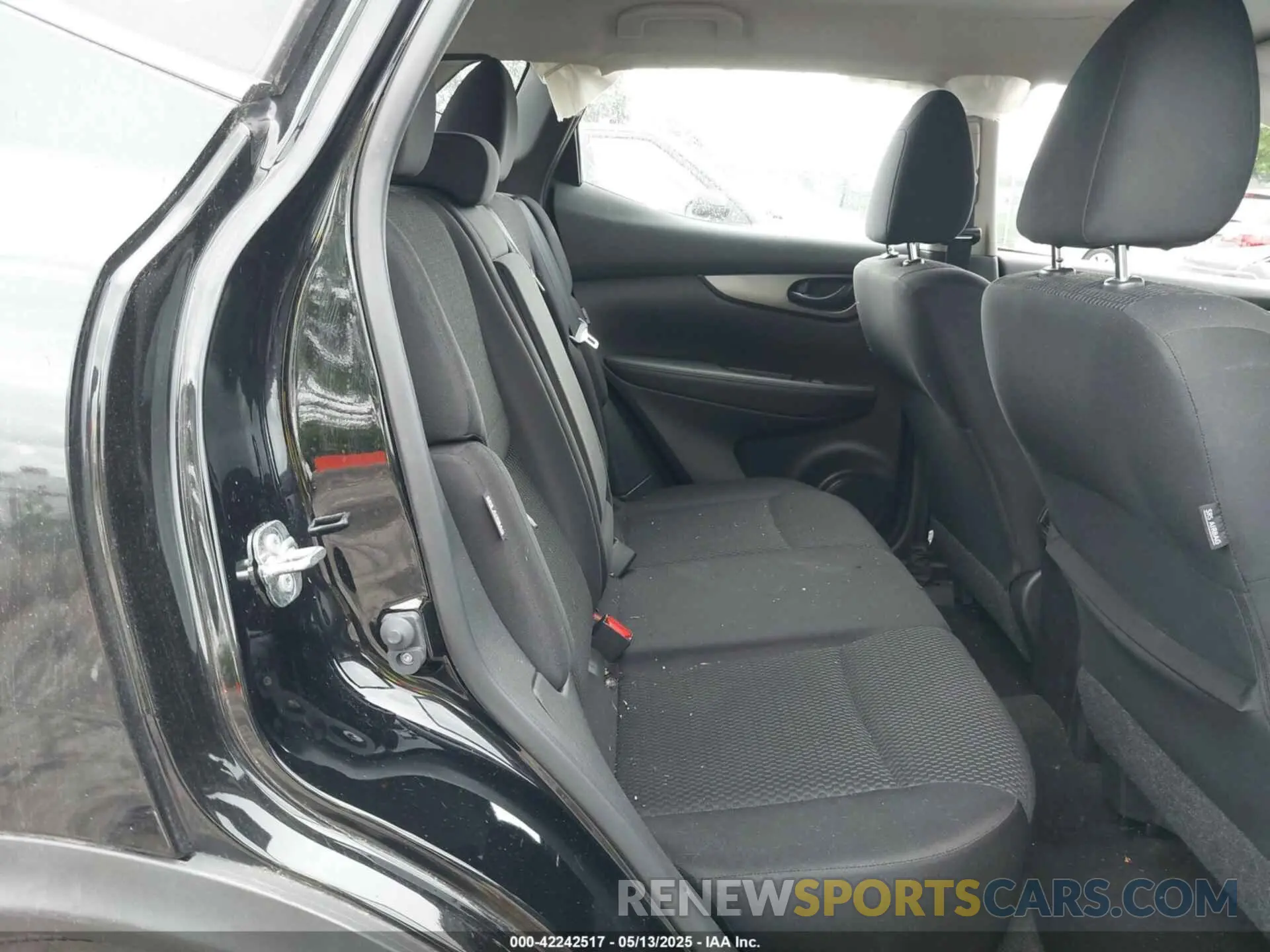 8 Photograph of a damaged car JN1BJ1CW4LW640826 NISSAN ROGUE SPORT 2020