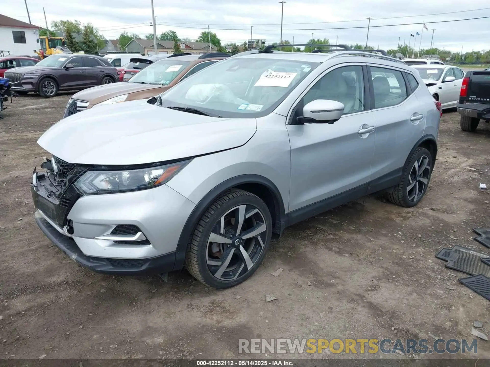 2 Photograph of a damaged car JN1BJ1CW5LW373325 NISSAN ROGUE SPORT 2020