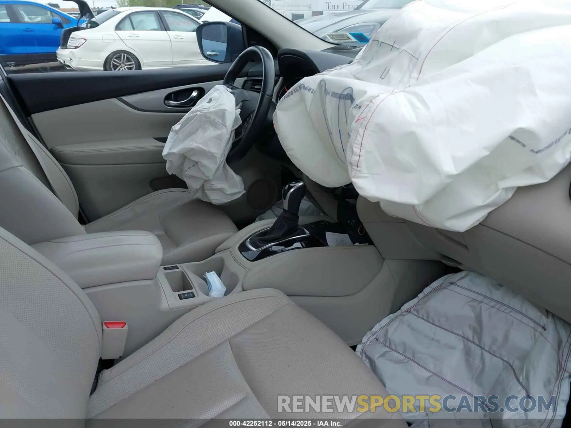 5 Photograph of a damaged car JN1BJ1CW5LW373325 NISSAN ROGUE SPORT 2020