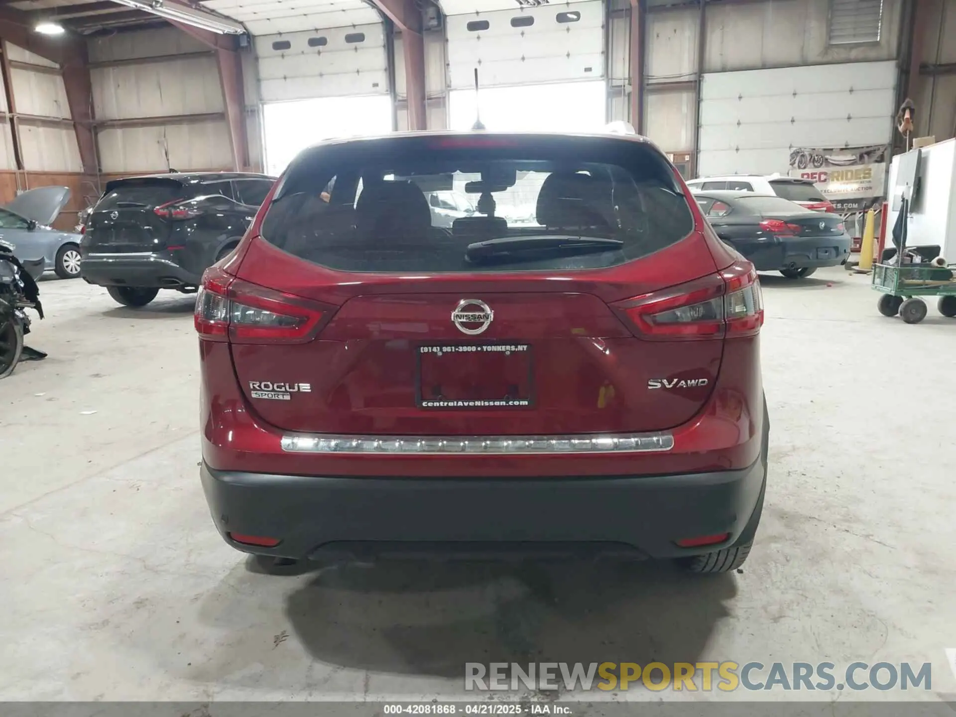 17 Photograph of a damaged car JN1BJ1CW5LW388780 NISSAN ROGUE SPORT 2020