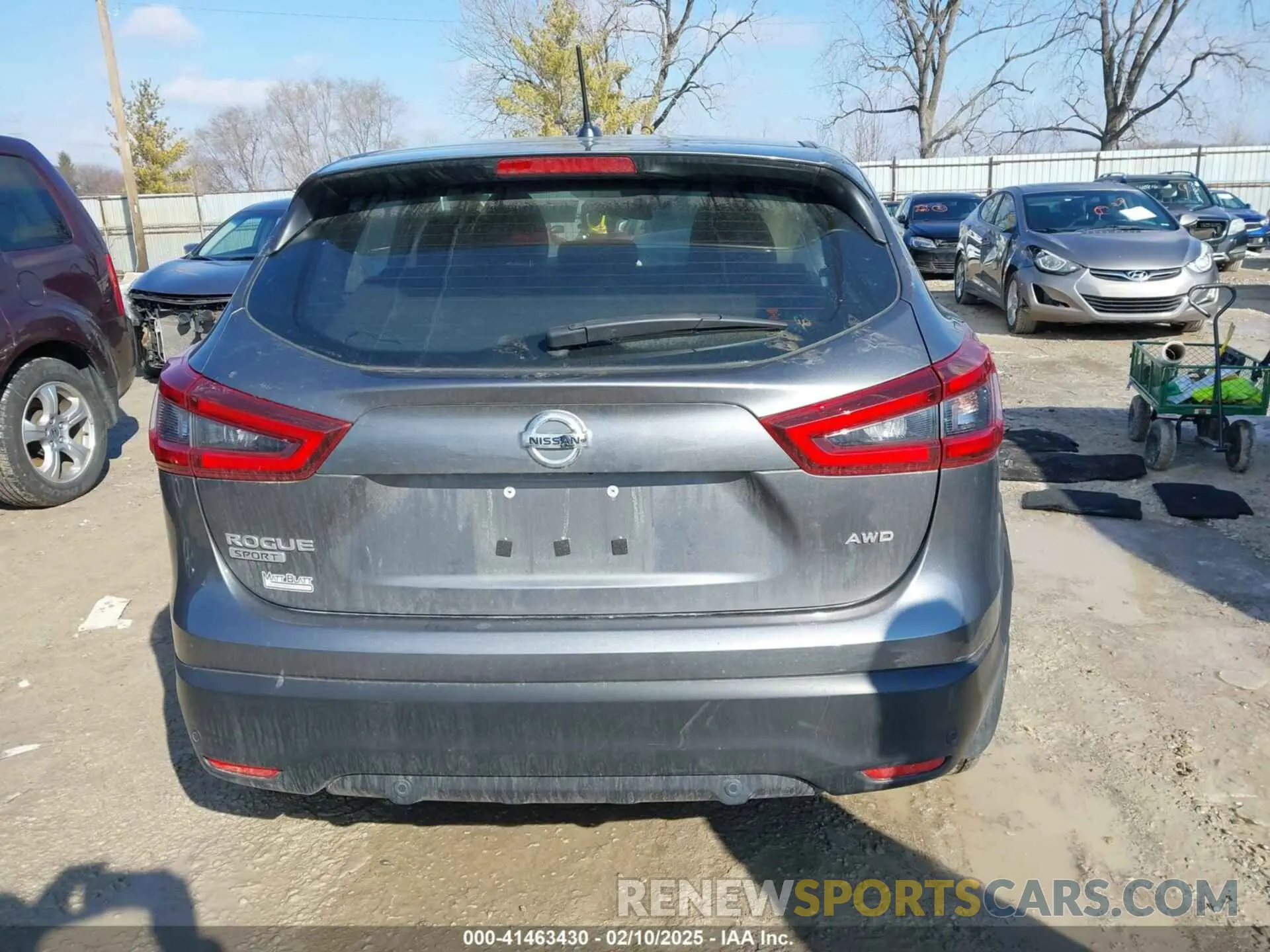 17 Photograph of a damaged car JN1BJ1CW5LW393364 NISSAN ROGUE SPORT 2020